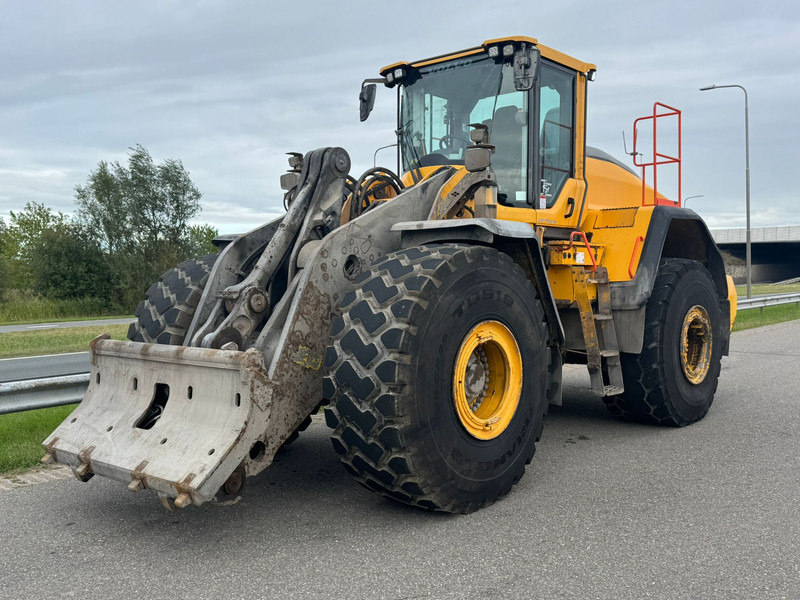 Volvo L220H - 轮式装载机:图2 Volvo L220H - 轮式装载机:图2