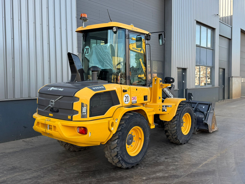 Volvo L30G - 轮式装载机:图5 Volvo L30G - 轮式装载机:图5