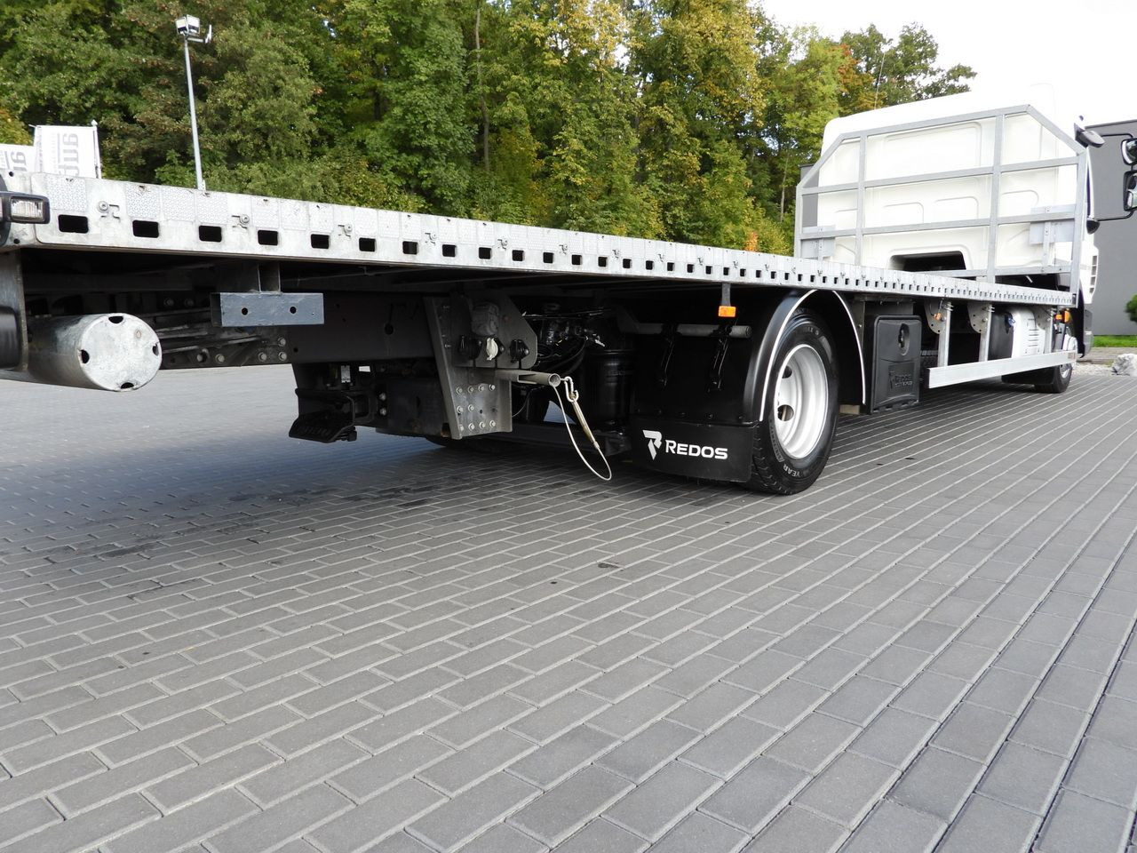 集装箱运输车/ 可拆卸车身的卡车 DAF LF 230 CONTAINER CARRIER PLATFORM + TRAILER WEBASTO CRUISE CONTROL LED LIGHTS PNEUMATICS AUTOMATIC TRANSMISSION  TWIN WHEELS AIR CONDITIONING  230HP：图16