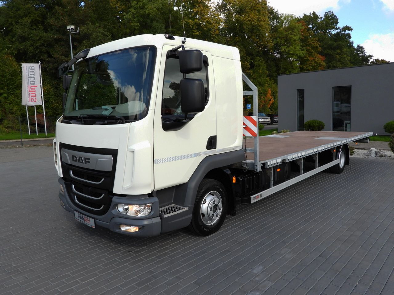 集装箱运输车/ 可拆卸车身的卡车 DAF LF 230 CONTAINER CARRIER PLATFORM + TRAILER WEBASTO CRUISE CONTROL LED LIGHTS PNEUMATICS AUTOMATIC TRANSMISSION  TWIN WHEELS AIR CONDITIONING  230HP：图6