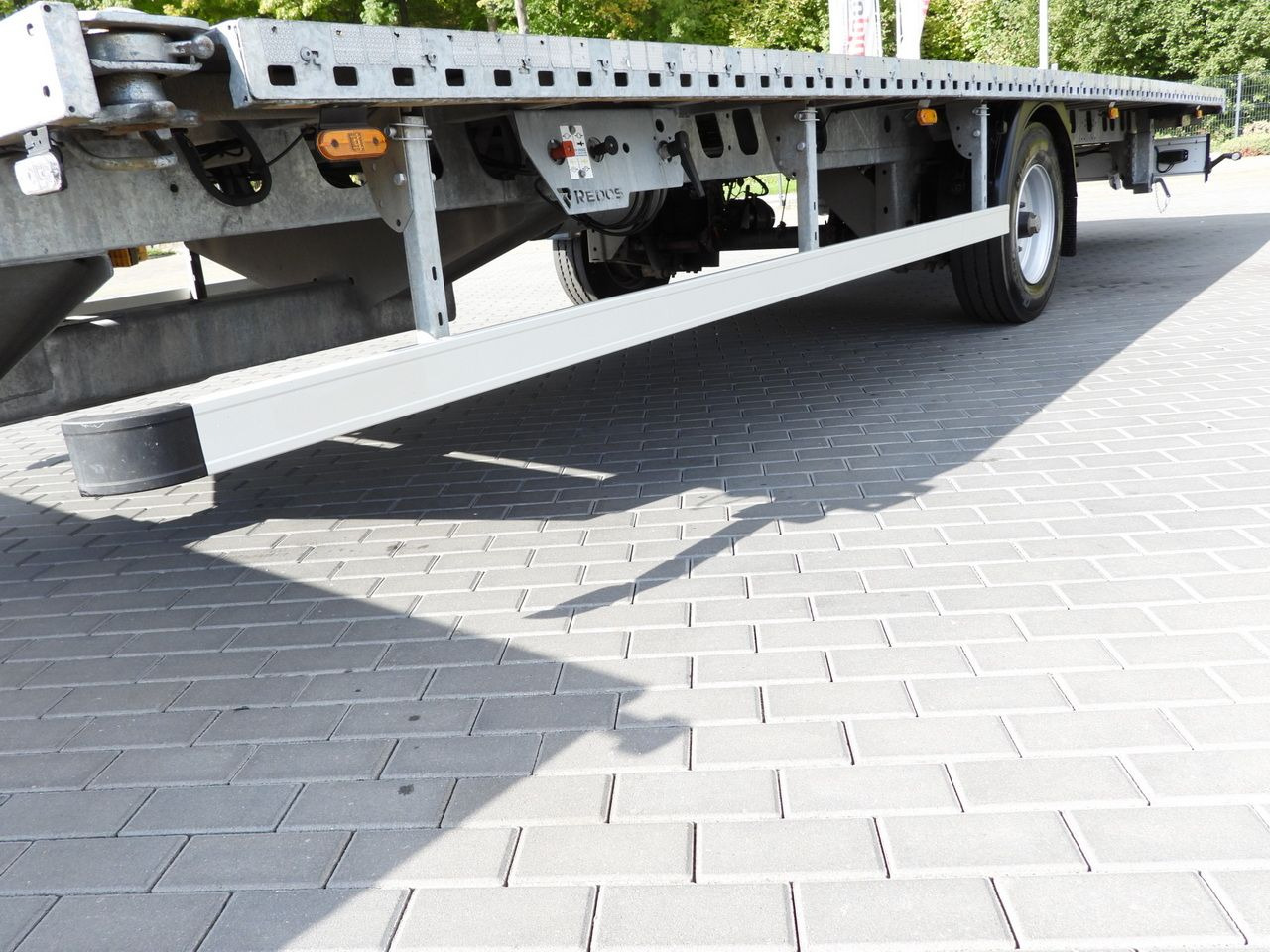 集装箱运输车/ 可拆卸车身的卡车 DAF LF 230 CONTAINER CARRIER PLATFORM + TRAILER WEBASTO CRUISE CONTROL LED LIGHTS PNEUMATICS AUTOMATIC TRANSMISSION  TWIN WHEELS AIR CONDITIONING  230HP：图42