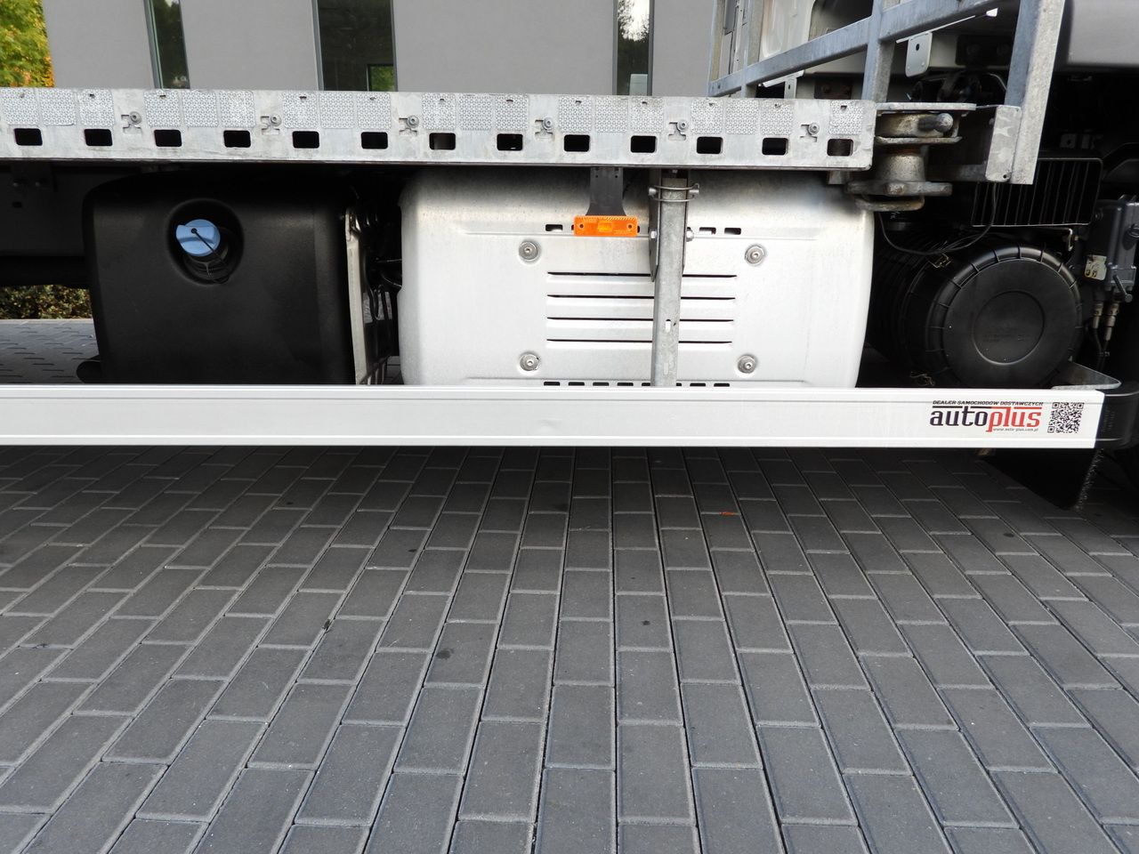 集装箱运输车/ 可拆卸车身的卡车 DAF LF 230 CONTAINER CARRIER PLATFORM + TRAILER WEBASTO CRUISE CONTROL LED LIGHTS PNEUMATICS AUTOMATIC TRANSMISSION  TWIN WHEELS AIR CONDITIONING  230HP：图22