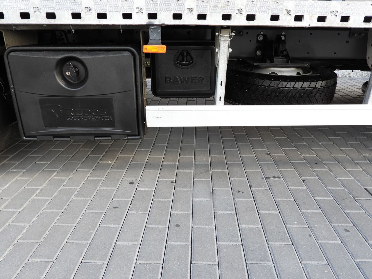 集装箱运输车/ 可拆卸车身的卡车 DAF LF 230 CONTAINER CARRIER PLATFORM + TRAILER WEBASTO CRUISE CONTROL LED LIGHTS PNEUMATICS AUTOMATIC TRANSMISSION  TWIN WHEELS AIR CONDITIONING  230HP：图23