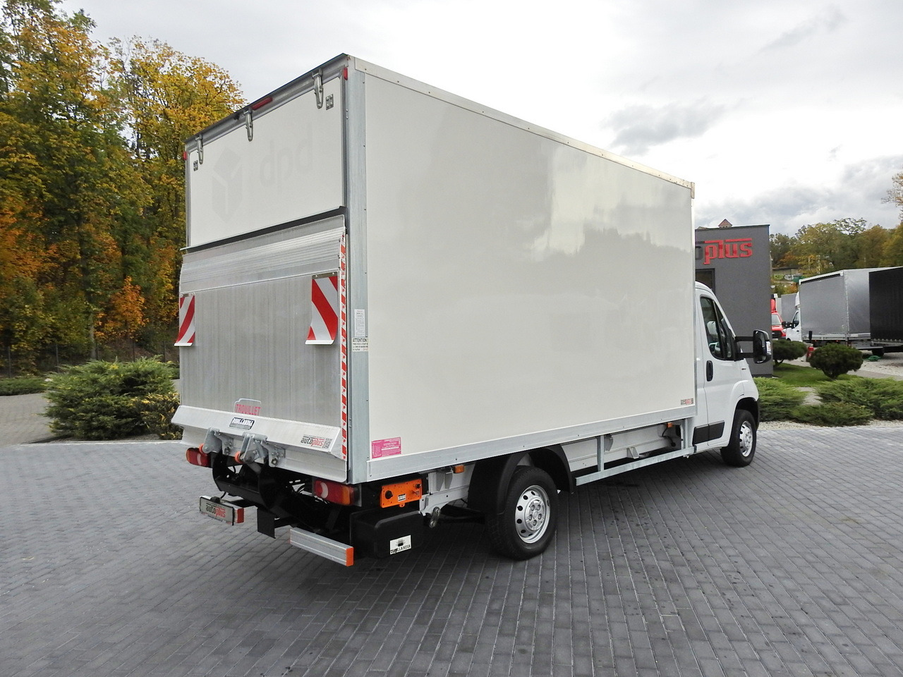 FIAT DUCATO BOX LIFT 8 PALLETS CRUISE CONTROL NAVIGATION AIR CONDITIONING LED LIGHTS 130HP - 厢式货车:图3 FIAT DUCATO BOX LIFT 8 PALLETS CRUISE CONTROL NAVIGATION AIR CONDITIONING LED LIGHTS 130HP - 厢式货车:图3