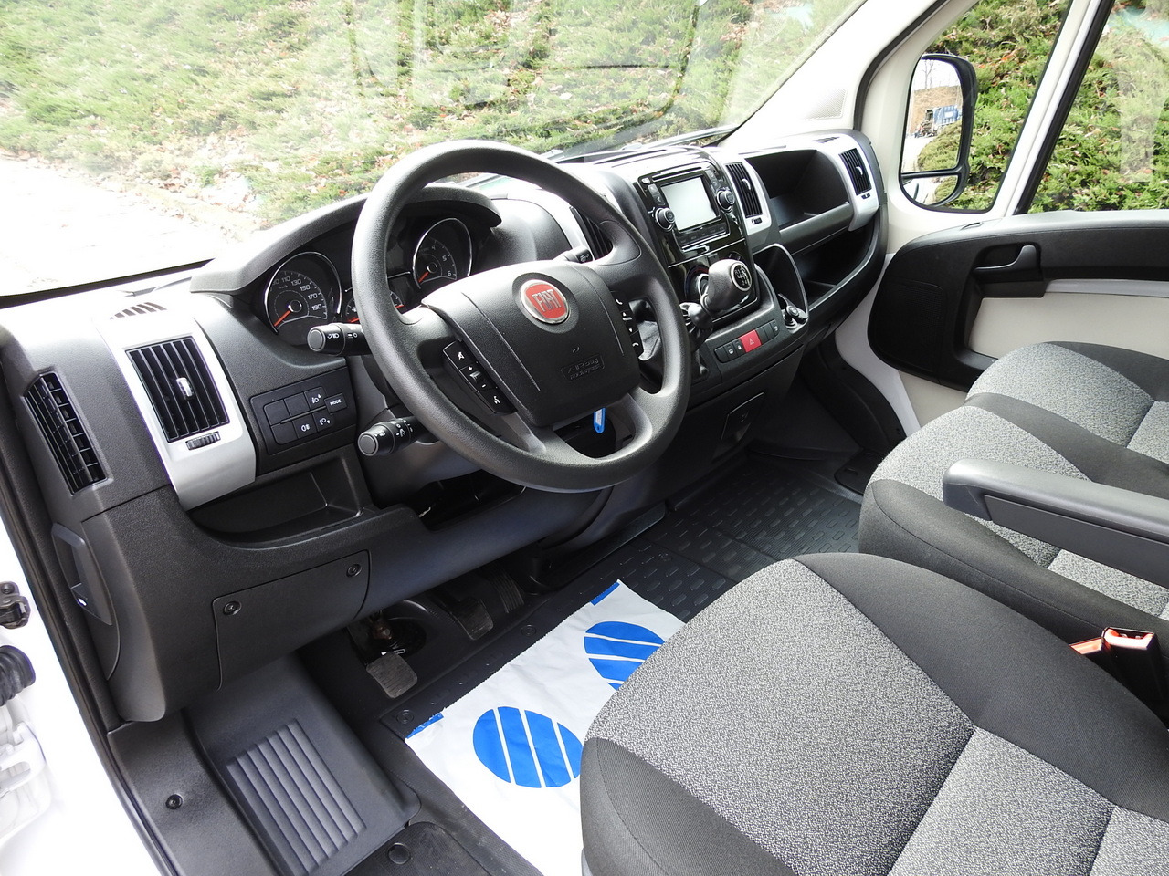 FIAT DUCATO BOX LIFT 8 PALLETS CRUISE CONTROL NAVIGATION AIR CONDITIONING LED LIGHTS 130HP - 厢式货车:图2 FIAT DUCATO BOX LIFT 8 PALLETS CRUISE CONTROL NAVIGATION AIR CONDITIONING LED LIGHTS 130HP - 厢式货车:图2