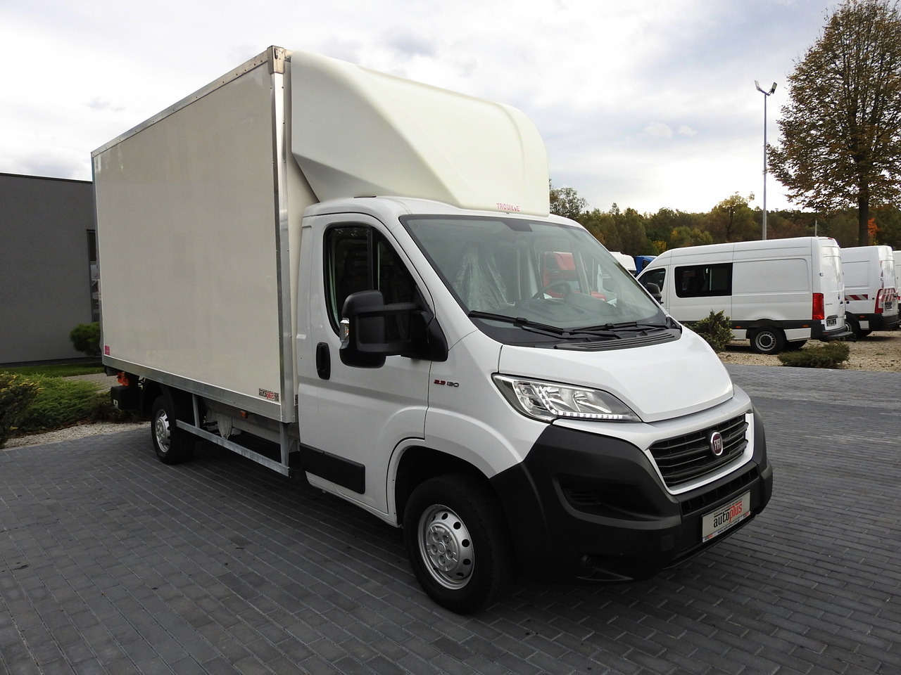 FIAT DUCATO BOX LIFT 8 PALLETS CRUISE CONTROL NAVIGATION AIR CONDITIONING LED LIGHTS 130HP - 厢式货车:图4 FIAT DUCATO BOX LIFT 8 PALLETS CRUISE CONTROL NAVIGATION AIR CONDITIONING LED LIGHTS 130HP - 厢式货车:图4