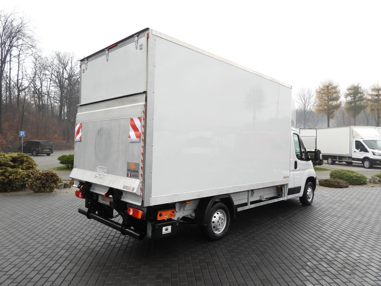 FIAT DUCATO BOX LIFT 8 PALLETS CRUISE CONTROL NAVIGATION LED LIGHTS AIR CONDITIONING 130HP - 厢式货车:图3 FIAT DUCATO BOX LIFT 8 PALLETS CRUISE CONTROL NAVIGATION LED LIGHTS AIR CONDITIONING 130HP - 厢式货车:图3