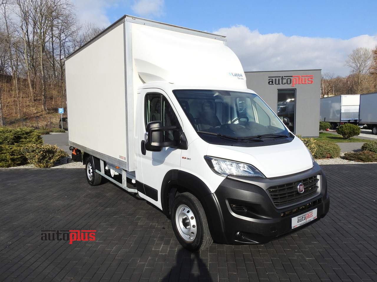 FIAT DUCATO BOX LIFT 8 PALLETS CRUISE CONTROL NAVIGATION LED LIGHTS AIR CONDITIONING 130HP - 厢式货车:图1 FIAT DUCATO BOX LIFT 8 PALLETS CRUISE CONTROL NAVIGATION LED LIGHTS AIR CONDITIONING 130HP - 厢式货车:图1