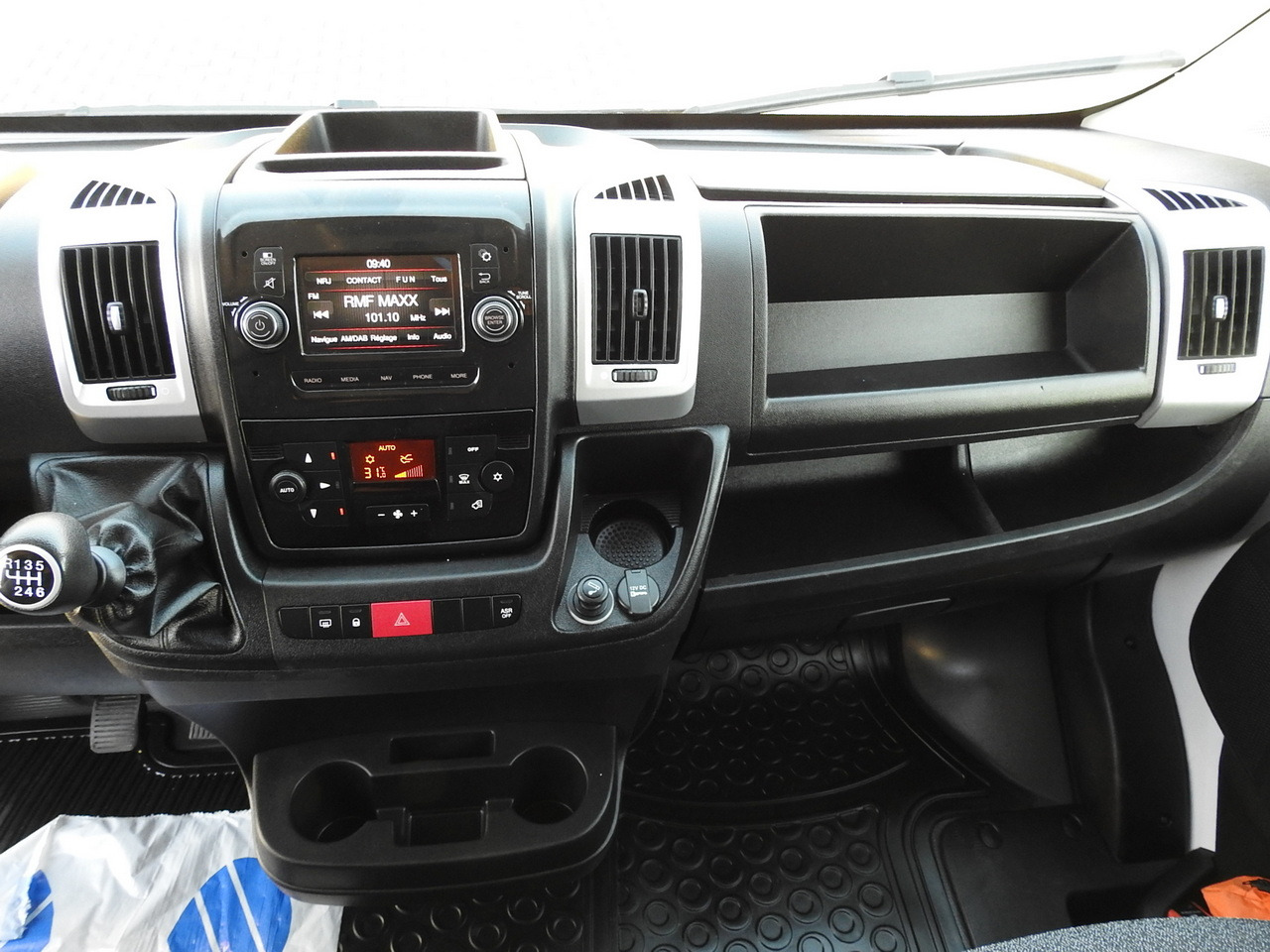 冷藏货车 FIAT DUCATO REFRIGERATOR VAN -10*C POWER SUPPLY 230V AIR CONDITIONING  175HP：图35