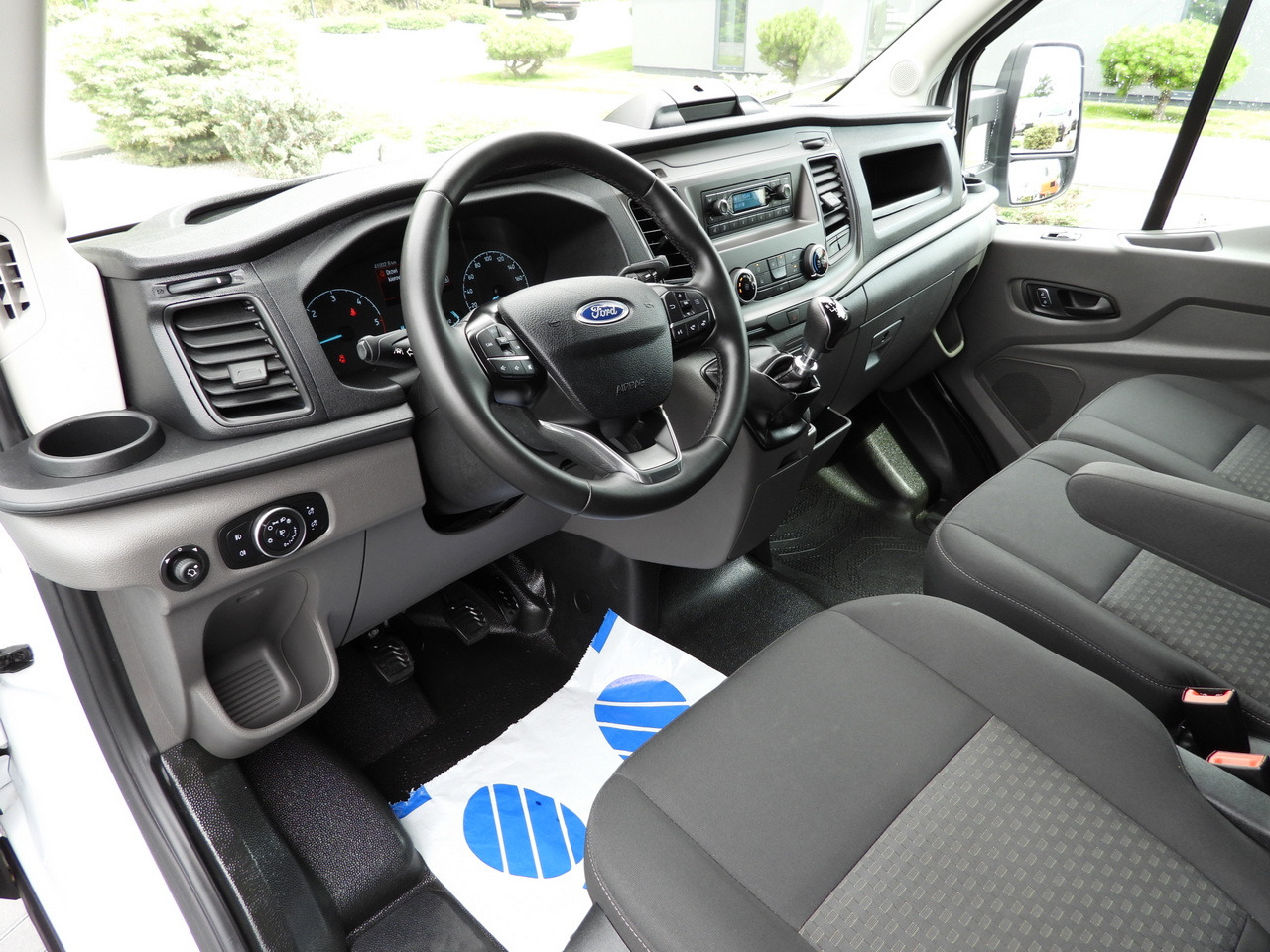 FORD TRANSIT BOX 8 PALLETS CRUISE CONTROL AIR CONDITIONING 130HP - 厢式货车:图2 FORD TRANSIT BOX 8 PALLETS CRUISE CONTROL AIR CONDITIONING 130HP - 厢式货车:图2