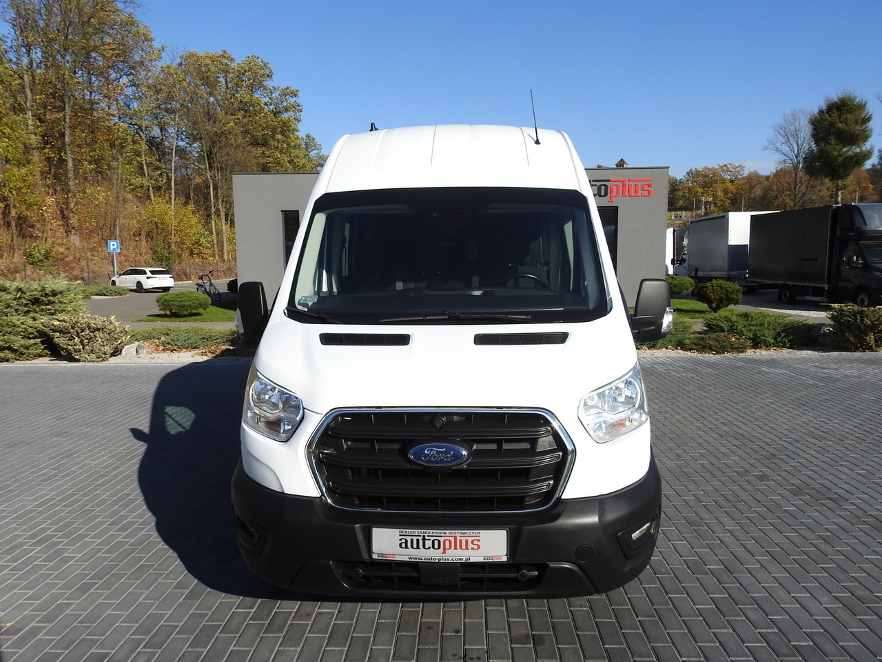 FORD TRANSIT BOX DELIVERY VAN 6 SEATS CRUISE CONTROL AIR CONDITIONING LED LIGHTS 130HP - 无侧窗厢式货车:图5 FORD TRANSIT BOX DELIVERY VAN 6 SEATS CRUISE CONTROL AIR CONDITIONING LED LIGHTS 130HP - 无侧窗厢式货车:图5
