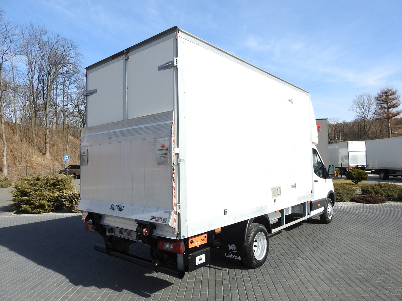 FORD TRANSIT BOX LIFT 8 PALLETS CRUISE CONTROL LED LIGHTS TWIN WHEELS AIR CONDITIONING 170HP - 厢式货车:图3 FORD TRANSIT BOX LIFT 8 PALLETS CRUISE CONTROL LED LIGHTS TWIN WHEELS AIR CONDITIONING 170HP - 厢式货车:图3