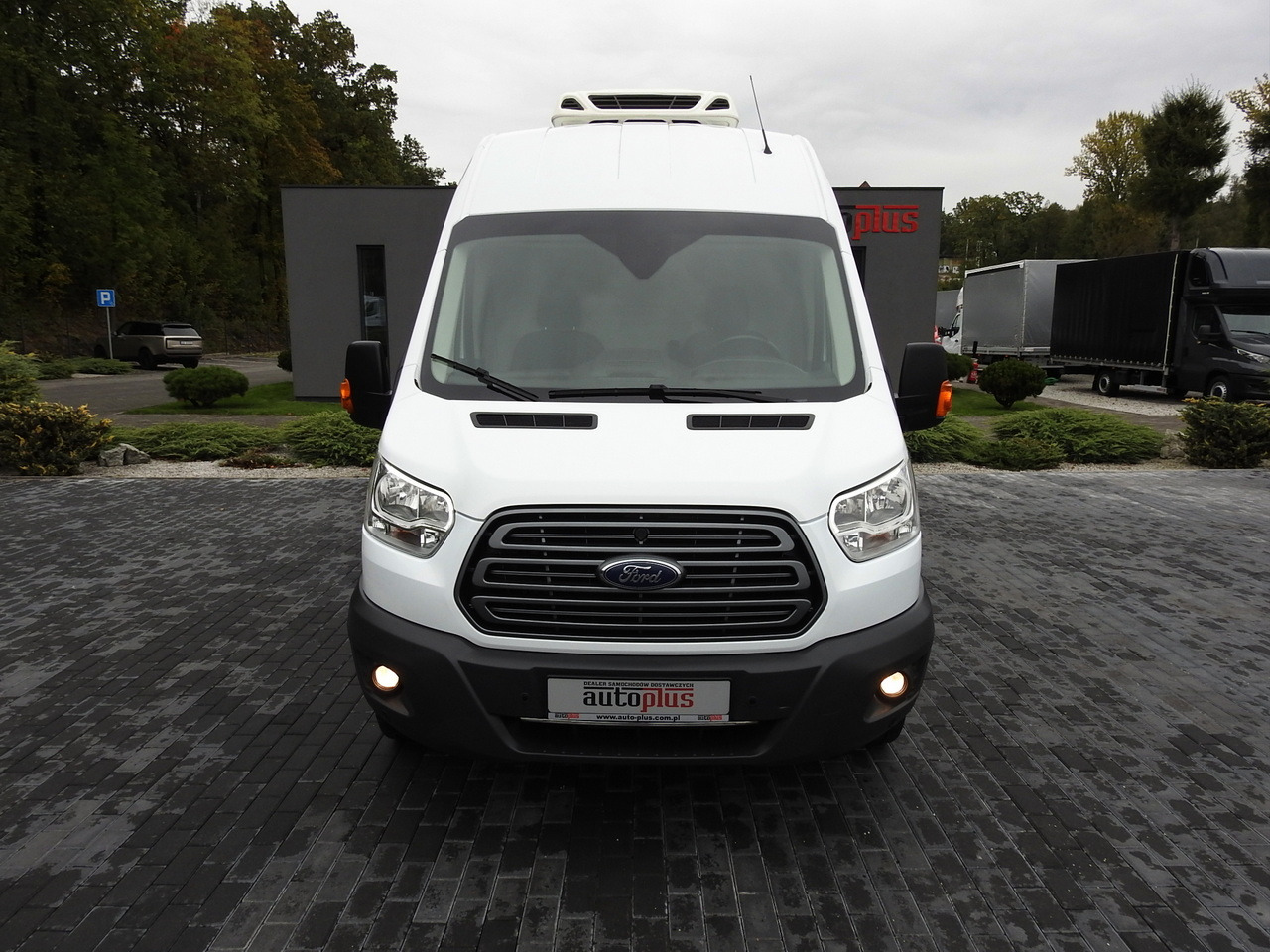 FORD TRANSIT REFRIGERATOR VAN 0*C HEATING FUNCTION POWER SUPPLY 230V CRUISE CONTROL NAVIGATION AIR CONDITIONING LED LIGHTS 130HP - 冷藏货车:图5 FORD TRANSIT REFRIGERATOR VAN 0*C HEATING FUNCTION POWER SUPPLY 230V CRUISE CONTROL NAVIGATION AIR CONDITIONING LED LIGHTS 130HP - 冷藏货车:图5