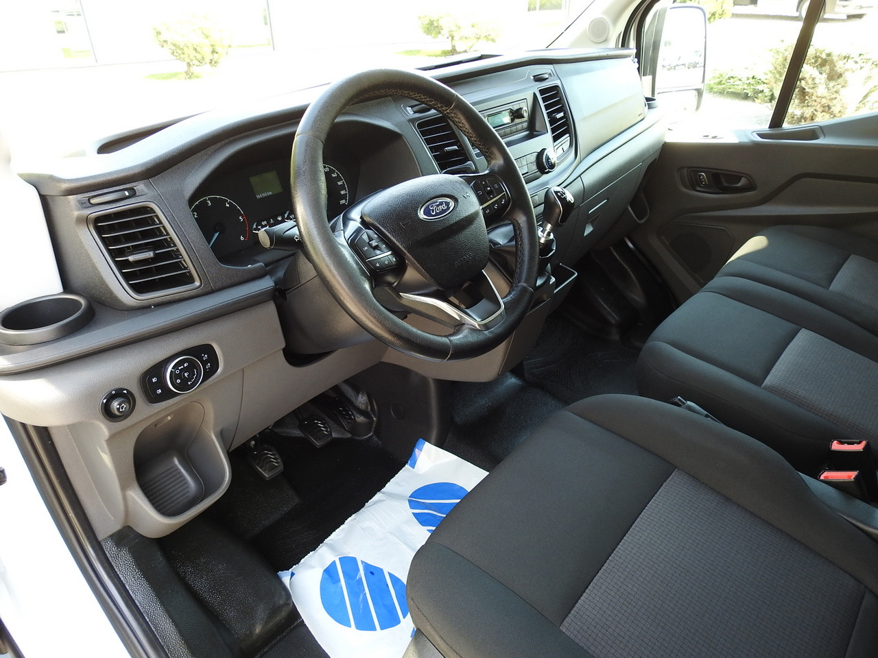FORD TRANSIT REGRIGERATOR BOX 0*C POWER SUPPLY 230V CRUISE CONTROL AIR CONDITIONING TWIN WHEELS 170HP - 冷藏货车:图2 FORD TRANSIT REGRIGERATOR BOX 0*C POWER SUPPLY 230V CRUISE CONTROL AIR CONDITIONING TWIN WHEELS 170HP - 冷藏货车:图2