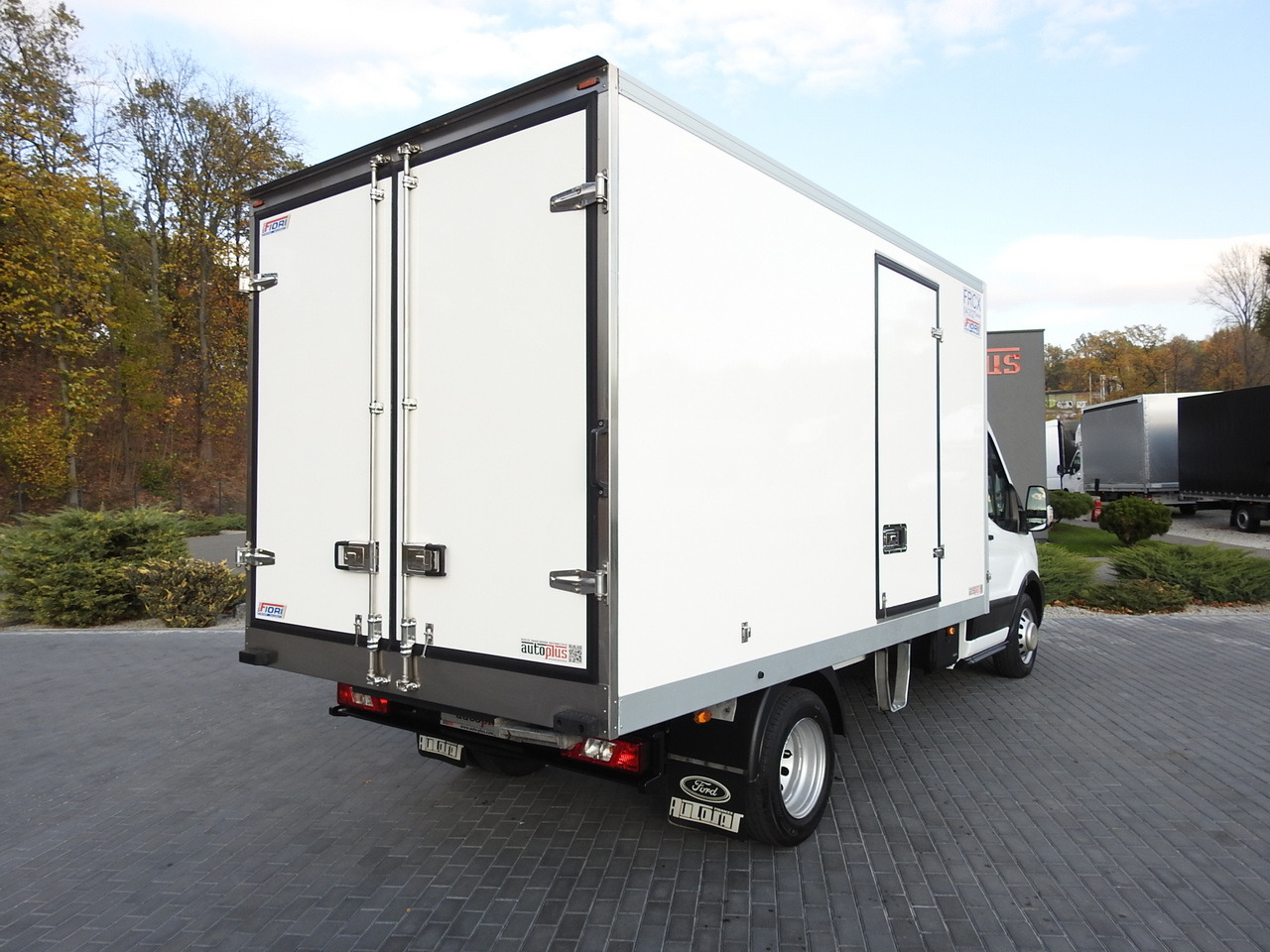 FORD TRANSIT REGRIGERATOR BOX -10*C POWER SUPPLY 230V CRUISE CONTROL AIR CONDITIONING LED LIGHTS PNEUMATICS TWIN WHEELS 130HP - 冷藏货车:图3 FORD TRANSIT REGRIGERATOR BOX -10*C POWER SUPPLY 230V CRUISE CONTROL AIR CONDITIONING LED LIGHTS PNEUMATICS TWIN WHEELS 130HP - 冷藏货车:图3