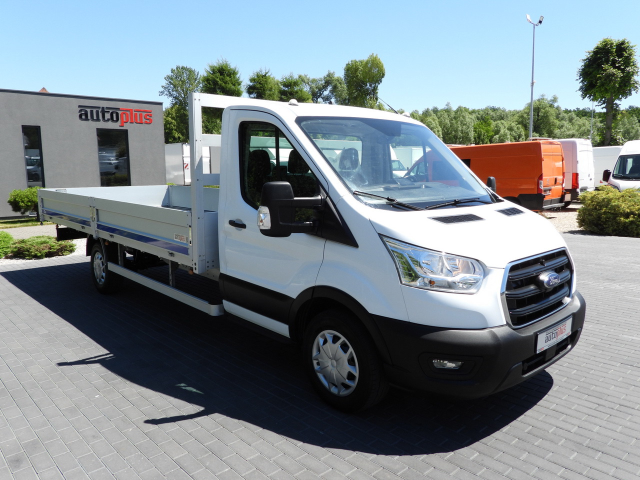 FORD TRANSIT STAKE BODY 10 PALLETS CRUISE CONTROL LED LIGHTS PNEUMATICS AIR CONDITIONING 160HP - 平板货车:图4 FORD TRANSIT STAKE BODY 10 PALLETS CRUISE CONTROL LED LIGHTS PNEUMATICS AIR CONDITIONING 160HP - 平板货车:图4