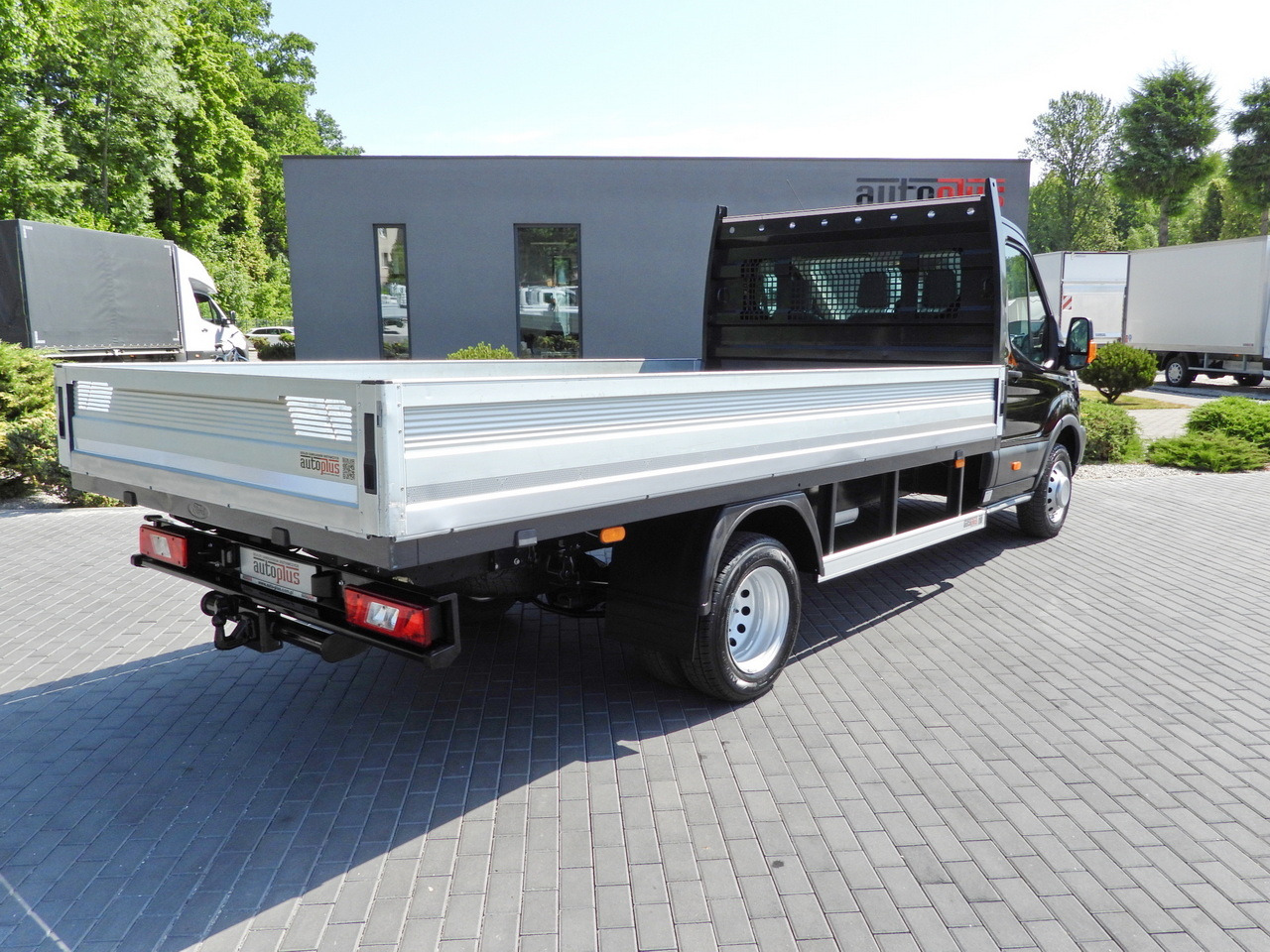 FORD TRANSIT STAKE BODY 8 PALLETS CRUISE CONTROL TWIN WHEELS AIR CONDITIONING 125HP - 平板货车:图3 FORD TRANSIT STAKE BODY 8 PALLETS CRUISE CONTROL TWIN WHEELS AIR CONDITIONING 125HP - 平板货车:图3