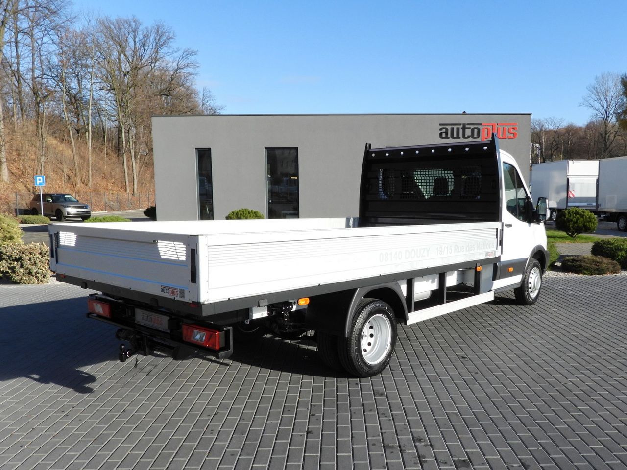 FORD TRANSIT STAKE BODY 8 PALLETS TWIN WHEELS AIR CONDITIONING 155HP - 平板货车:图3 FORD TRANSIT STAKE BODY 8 PALLETS TWIN WHEELS AIR CONDITIONING 155HP - 平板货车:图3