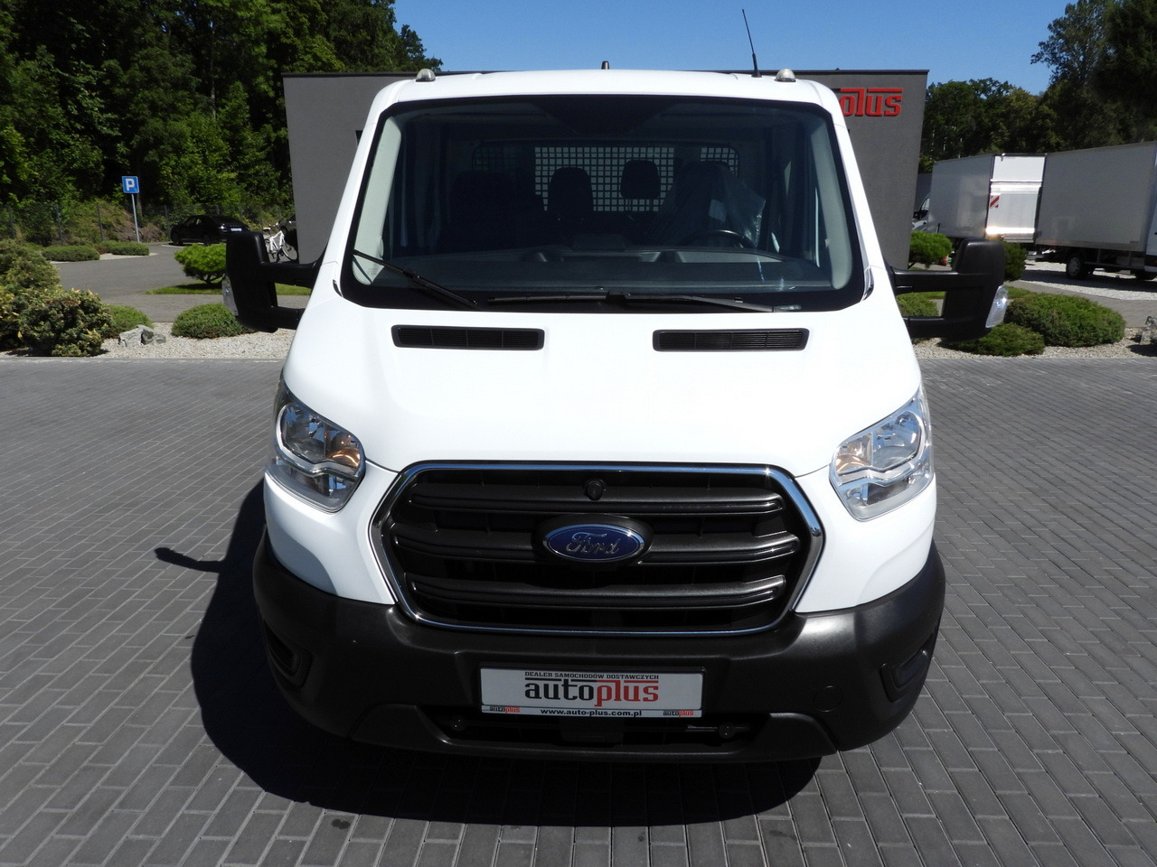 FORD TRANSIT STAKE BODY DOUBLE CABIN DOKA 7 SEATS TWIN WHEELS AIR CONDITIONING 130HP - 平板货车:图5 FORD TRANSIT STAKE BODY DOUBLE CABIN DOKA 7 SEATS TWIN WHEELS AIR CONDITIONING 130HP - 平板货车:图5