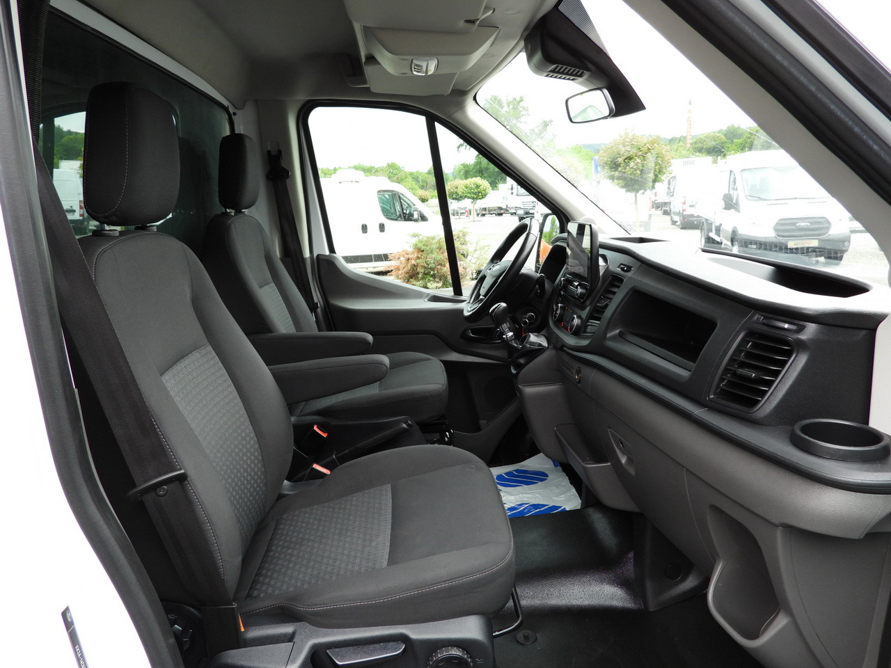 侧帘货车 FORD TRANSIT  TARPAULIN 10 PALLETS WEBASTO CRUISE CONTROL LED LIGHTS PNEUMATICS AIR CONDITIONING  160HP：图41