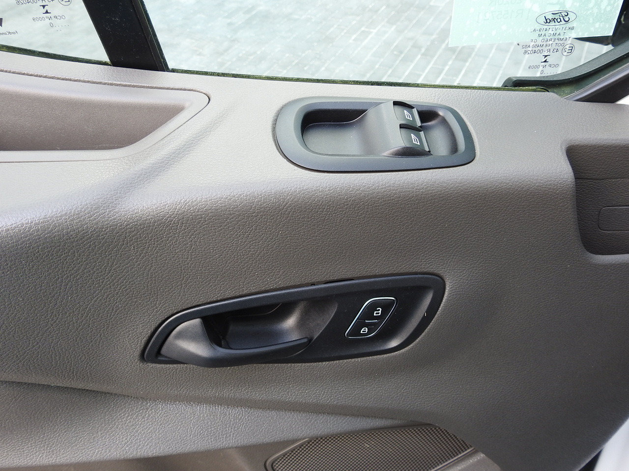 翻斗货车 FORD TRANSIT TIPPER CRUISE CONTROL AIR CONDITIONING TWIN WHEELS  170HP：图27