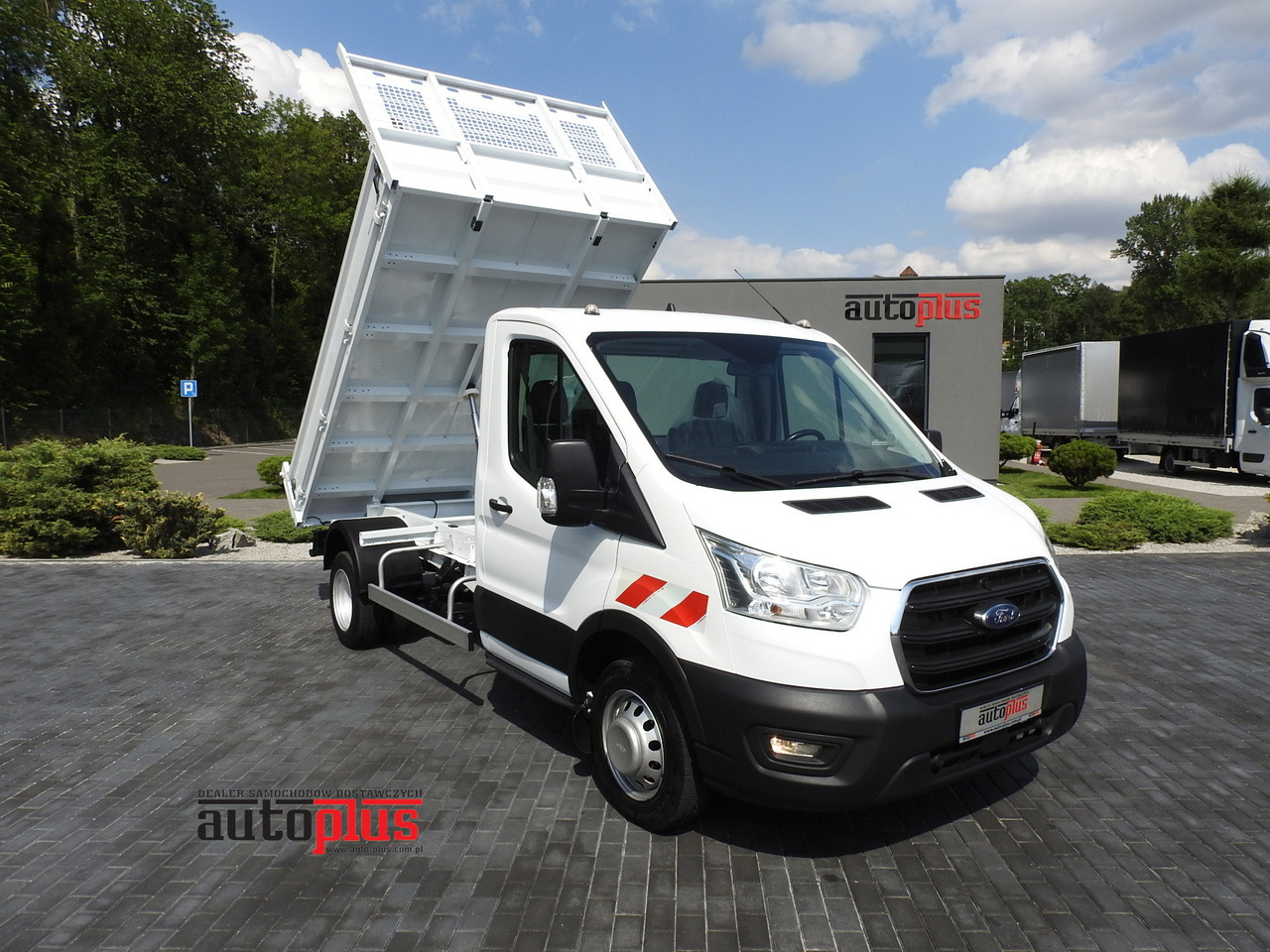 FORD TRANSIT TIPPER CRUISE CONTROL AIR CONDITIONING TWIN WHEELS 170HP - 翻斗货车:图1 FORD TRANSIT TIPPER CRUISE CONTROL AIR CONDITIONING TWIN WHEELS 170HP - 翻斗货车:图1