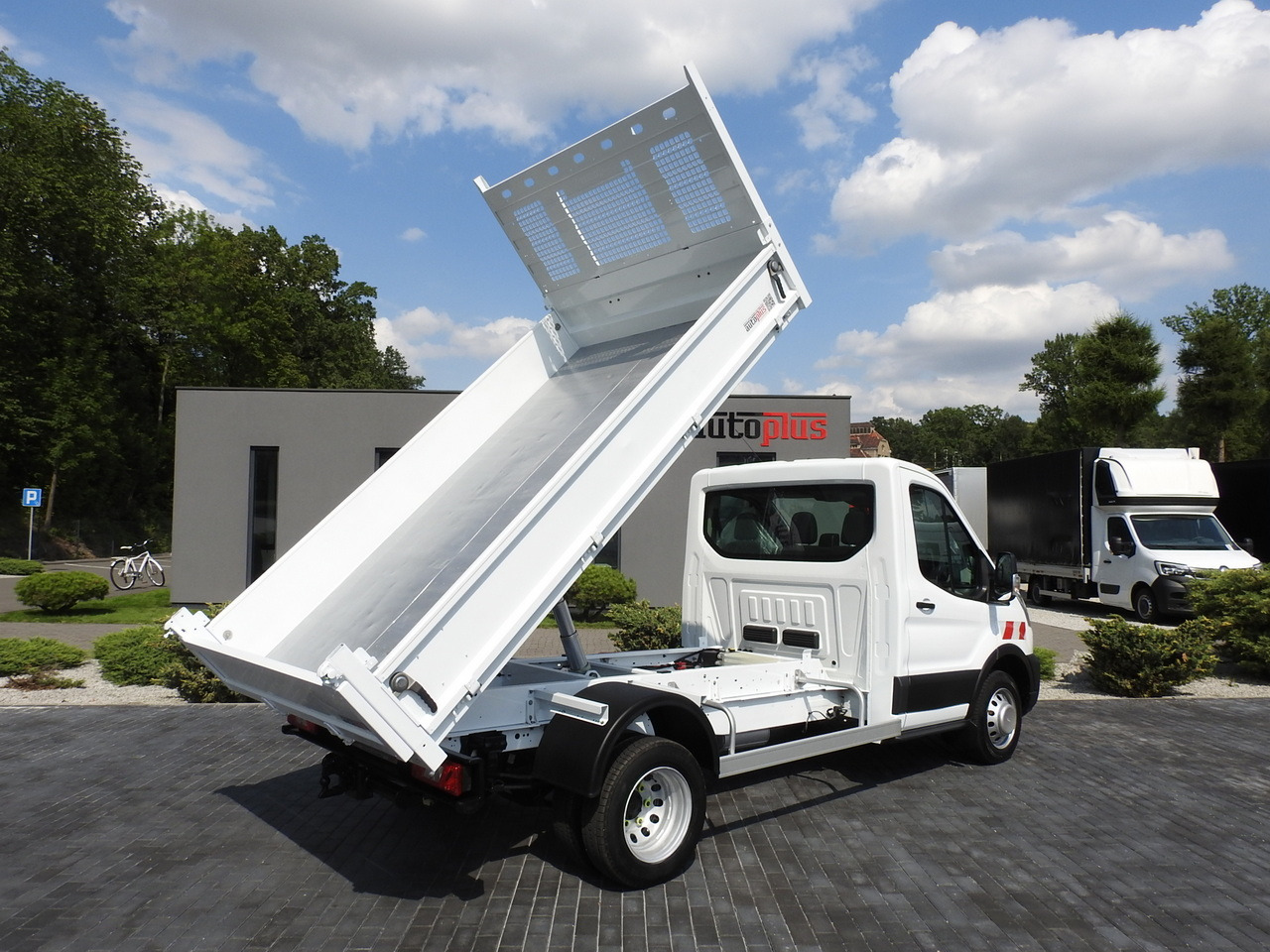 FORD TRANSIT TIPPER CRUISE CONTROL AIR CONDITIONING TWIN WHEELS 170HP - 翻斗货车:图3 FORD TRANSIT TIPPER CRUISE CONTROL AIR CONDITIONING TWIN WHEELS 170HP - 翻斗货车:图3