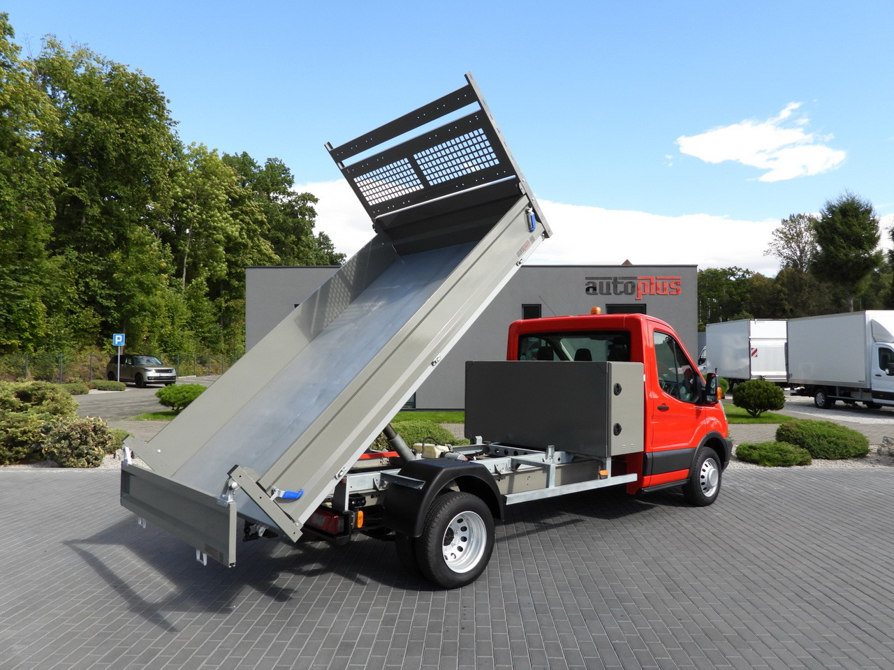 FORD TRANSIT TIPPER CRUISE CONTROL LED LIGHTS TWIN WHEELS AIR CONDITIONING 170HP - 翻斗货车:图3 FORD TRANSIT TIPPER CRUISE CONTROL LED LIGHTS TWIN WHEELS AIR CONDITIONING 170HP - 翻斗货车:图3