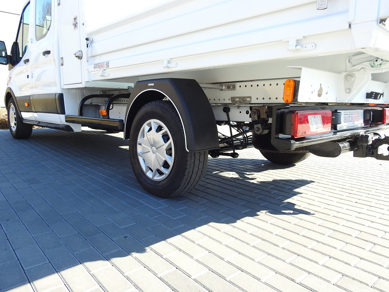 翻斗货车 FORD TRANSIT TIPPER DOUBLE CABIN DOKA 6 SEATS CRUISE CONTROL AIR CONDITIONING 130HP:图16 翻斗货车 FORD TRANSIT TIPPER DOUBLE CABIN DOKA 6 SEATS CRUISE CONTROL AIR CONDITIONING 130HP:图16