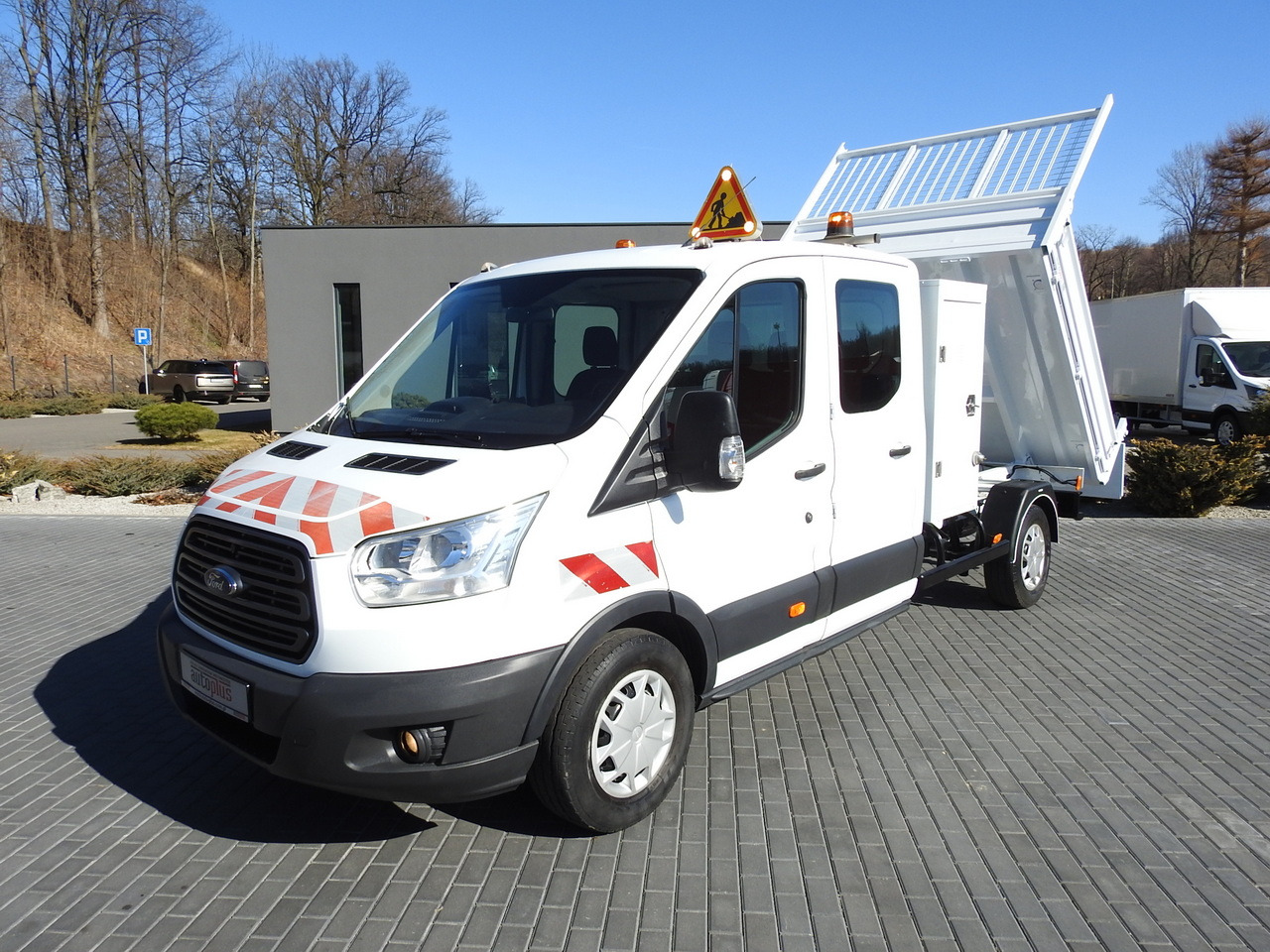 翻斗货车 FORD TRANSIT TIPPER DOUBLE CABIN DOKA 6 SEATS CRUISE CONTROL AIR CONDITIONING 130HP:图18 翻斗货车 FORD TRANSIT TIPPER DOUBLE CABIN DOKA 6 SEATS CRUISE CONTROL AIR CONDITIONING 130HP:图18