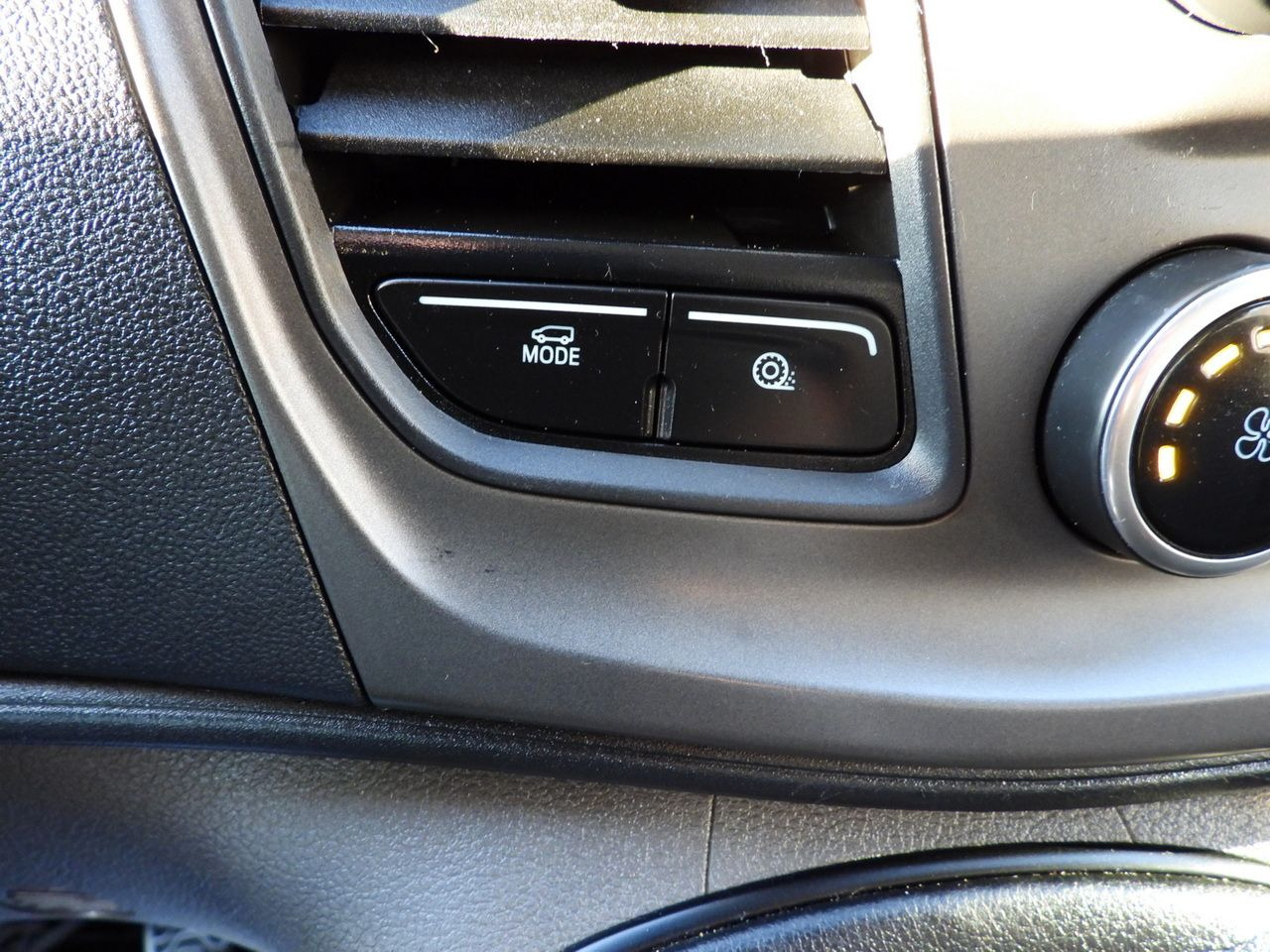 翻斗货车 FORD TRANSIT TIPPER DOUBLE CABIN DOKA 6 SEATS CRUISE CONTROL LED LIGHTS TWIN WHEELS AIR CONDITIONING  170HP：图39