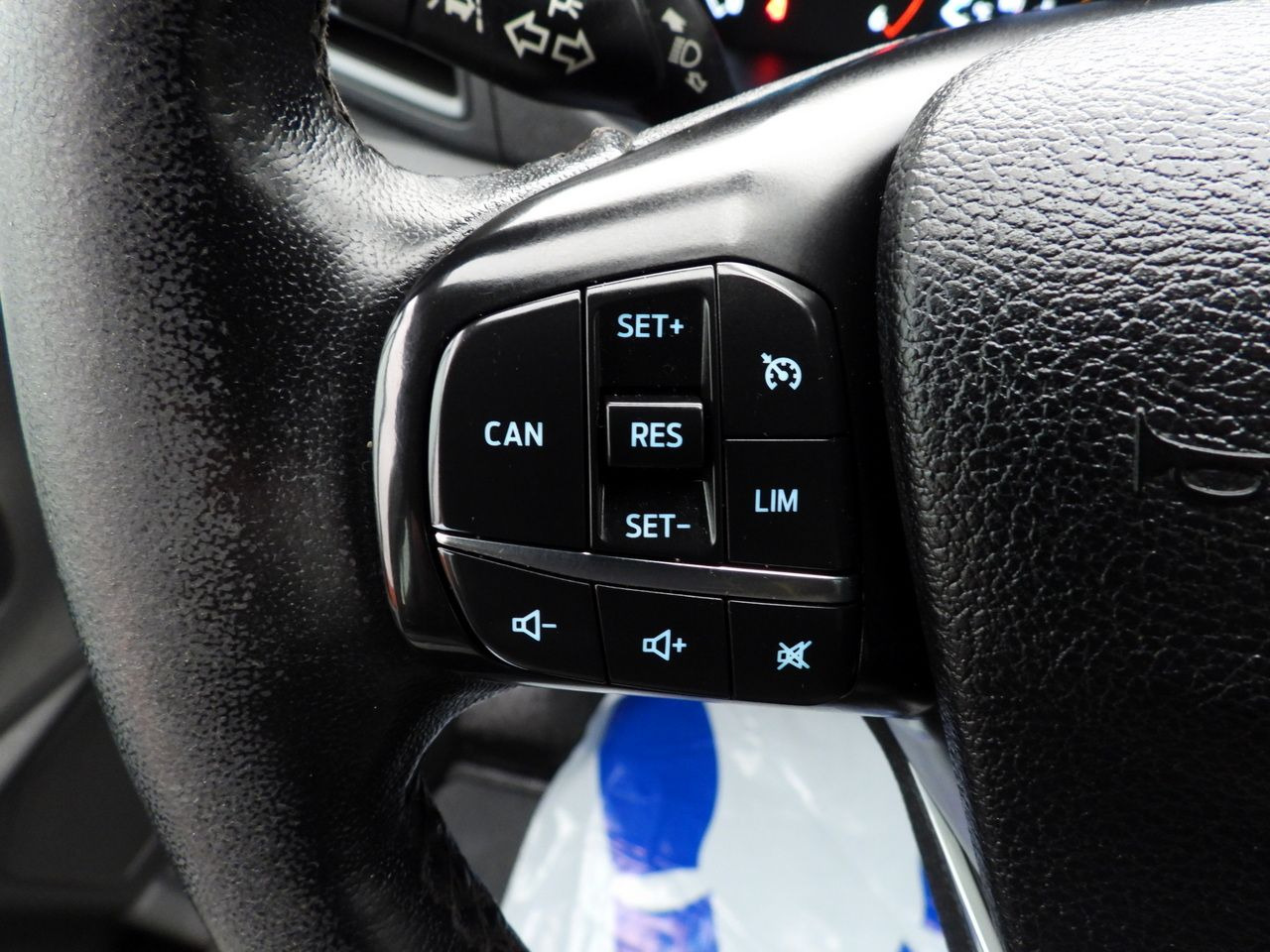 翻斗货车 FORD TRANSIT TIPPER DOUBLE CABIN DOKA 6 SEATS CRUISE CONTROL LED LIGHTS TWIN WHEELS AIR CONDITIONING  170HP：图31