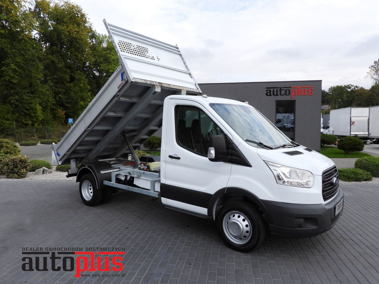 FORD TRANSIT TIPPER TWIN WHEELS 155HP - 翻斗货车:图1 FORD TRANSIT TIPPER TWIN WHEELS 155HP - 翻斗货车:图1