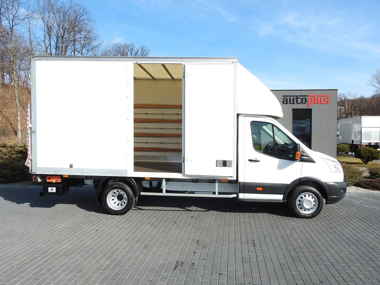 厢式货车 Ford TRANSIT  KOFFER AUFZUG 8 PALETTEN TEMPOMAT LED：图8