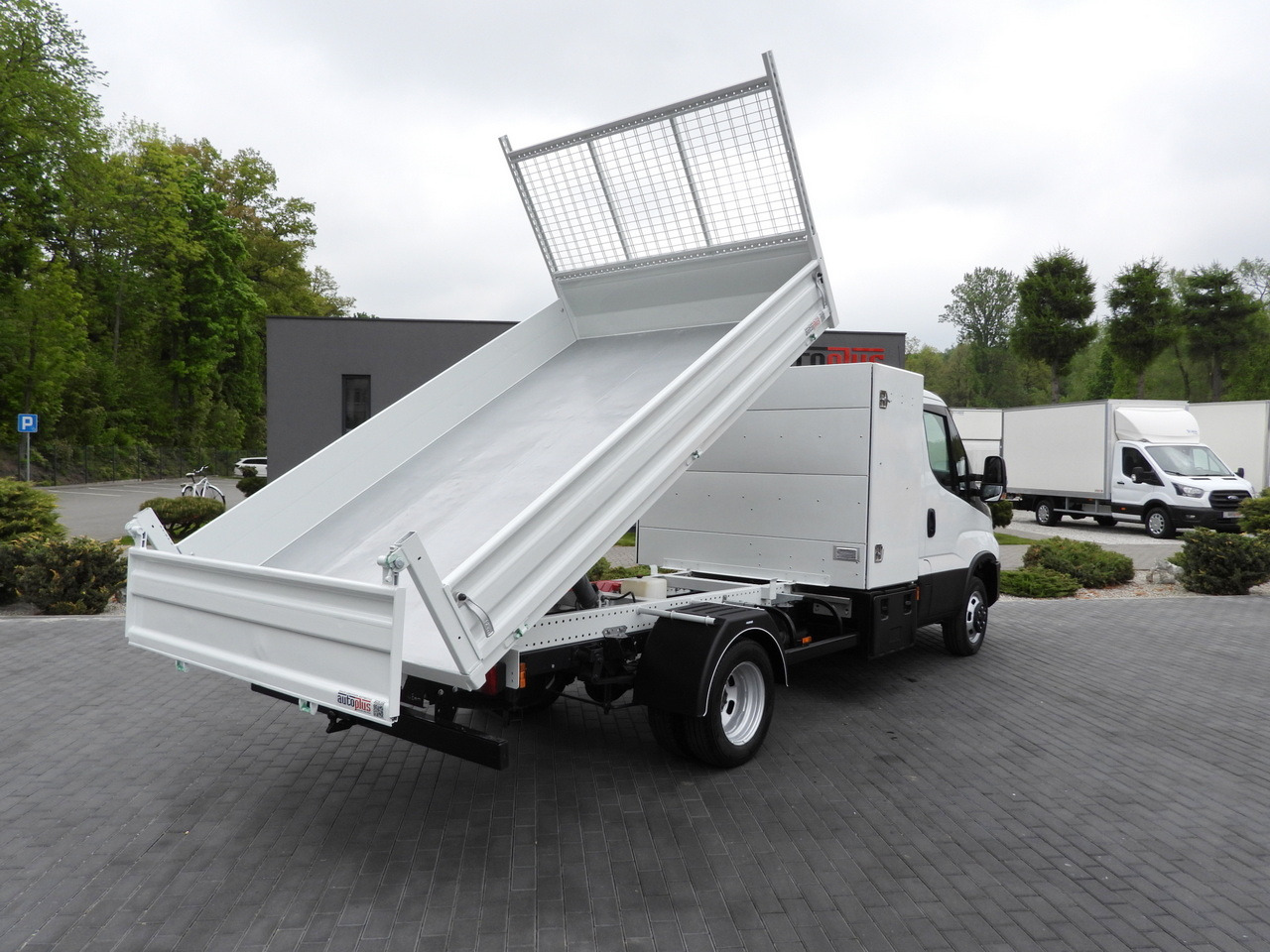 IVECO DAILY 35C14 TIPPER CRUISE CONTROL TWIN WHEELS 140HP - 翻斗货车:图3 IVECO DAILY 35C14 TIPPER CRUISE CONTROL TWIN WHEELS 140HP - 翻斗货车:图3