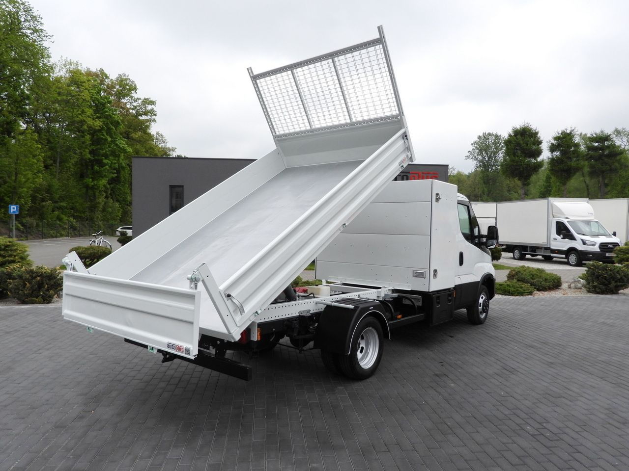 IVECO DAILY 35C14 TIPPER CRUISE CONTROL TWIN WHEELS 140HP - 翻斗货车:图3 IVECO DAILY 35C14 TIPPER CRUISE CONTROL TWIN WHEELS 140HP - 翻斗货车:图3