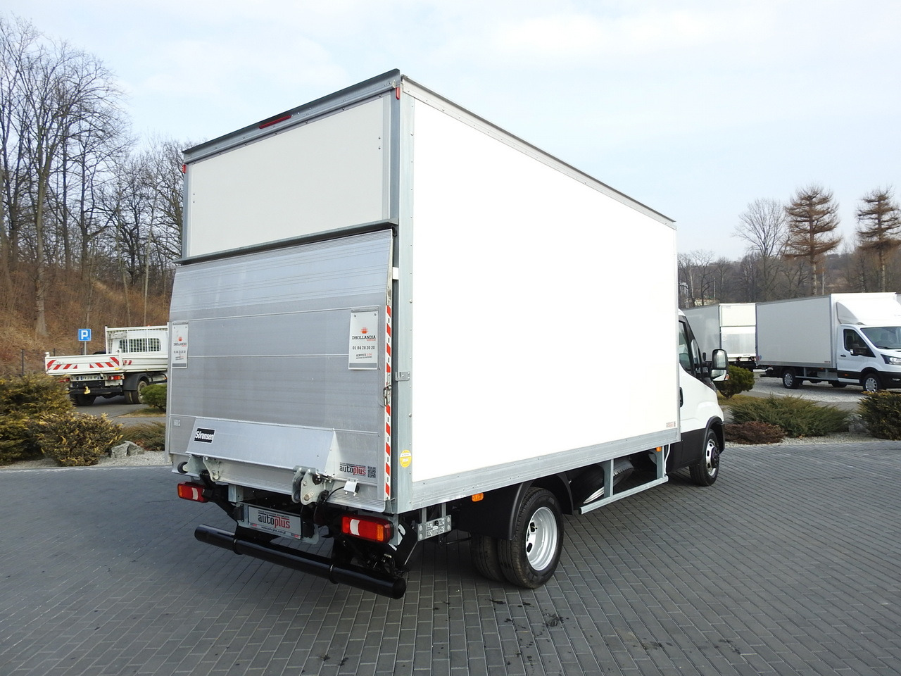 IVECO DAILY 35C16 BOX LIFT 8 PALLETS CRUISE CONTROL TWIN WHEELS AIR CONDITIONING 160HP - 厢式货车:图3 IVECO DAILY 35C16 BOX LIFT 8 PALLETS CRUISE CONTROL TWIN WHEELS AIR CONDITIONING 160HP - 厢式货车:图3