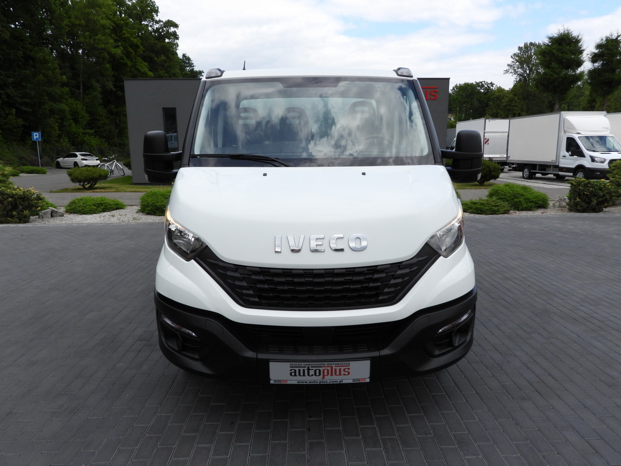 翻斗货车 IVECO DAILY 35C16 TIPPER CRUISE CONTROL TWIN WHEELS AIR CONDITIONING  160HP：图5