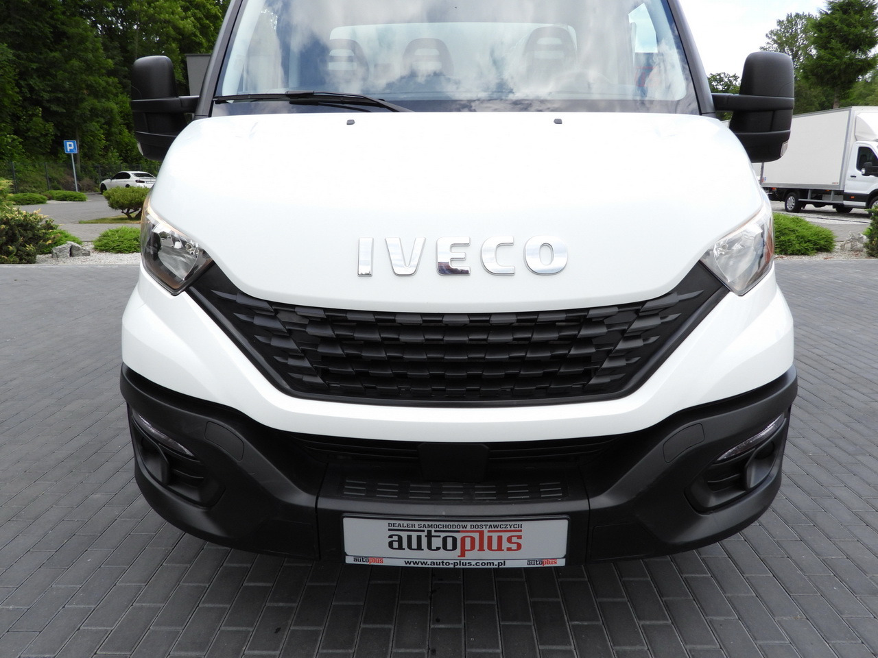 翻斗货车 IVECO DAILY 35C16 TIPPER CRUISE CONTROL TWIN WHEELS AIR CONDITIONING  160HP：图14