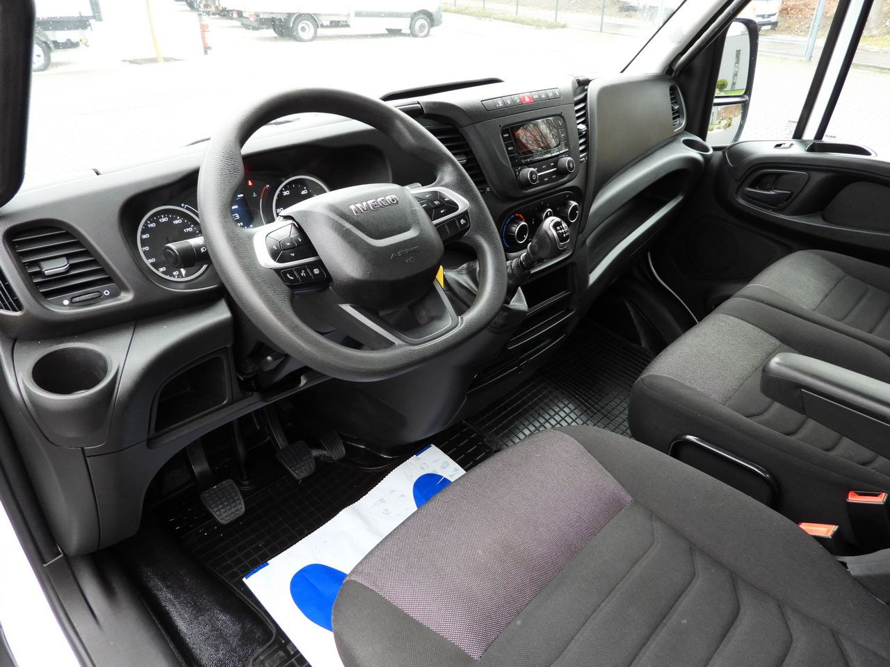 IVECO DAILY 35C16 TIPPER CRUISE CONTROL TWIN WHEELS AIR CONDITIONING 160HP - 翻斗货车:图2 IVECO DAILY 35C16 TIPPER CRUISE CONTROL TWIN WHEELS AIR CONDITIONING 160HP - 翻斗货车:图2