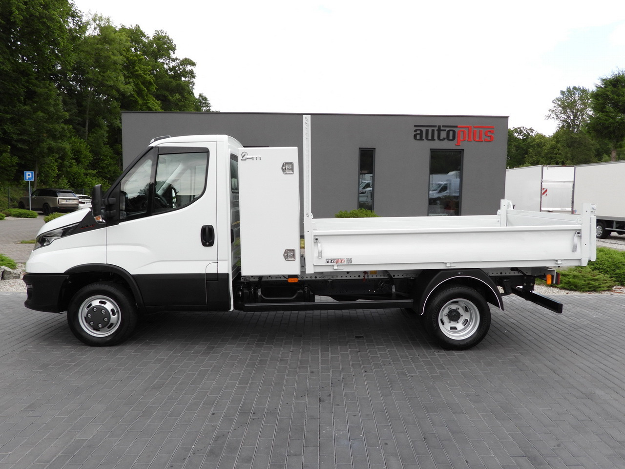 翻斗货车 IVECO DAILY 35C16 TIPPER CRUISE CONTROL TWIN WHEELS AIR CONDITIONING  160HP：图8