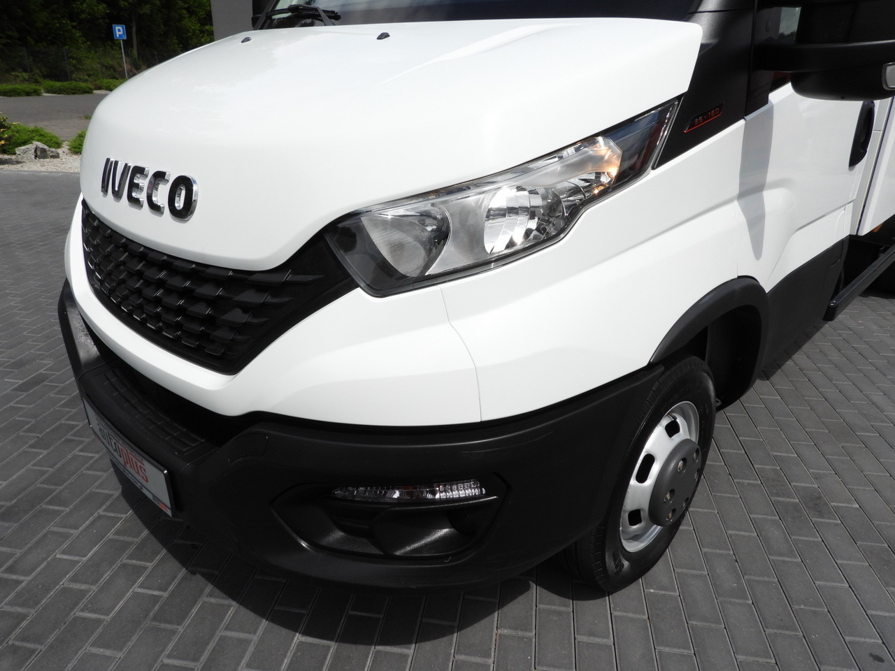 翻斗货车 IVECO DAILY 35C16 TIPPER CRUISE CONTROL TWIN WHEELS AIR CONDITIONING  160HP：图18