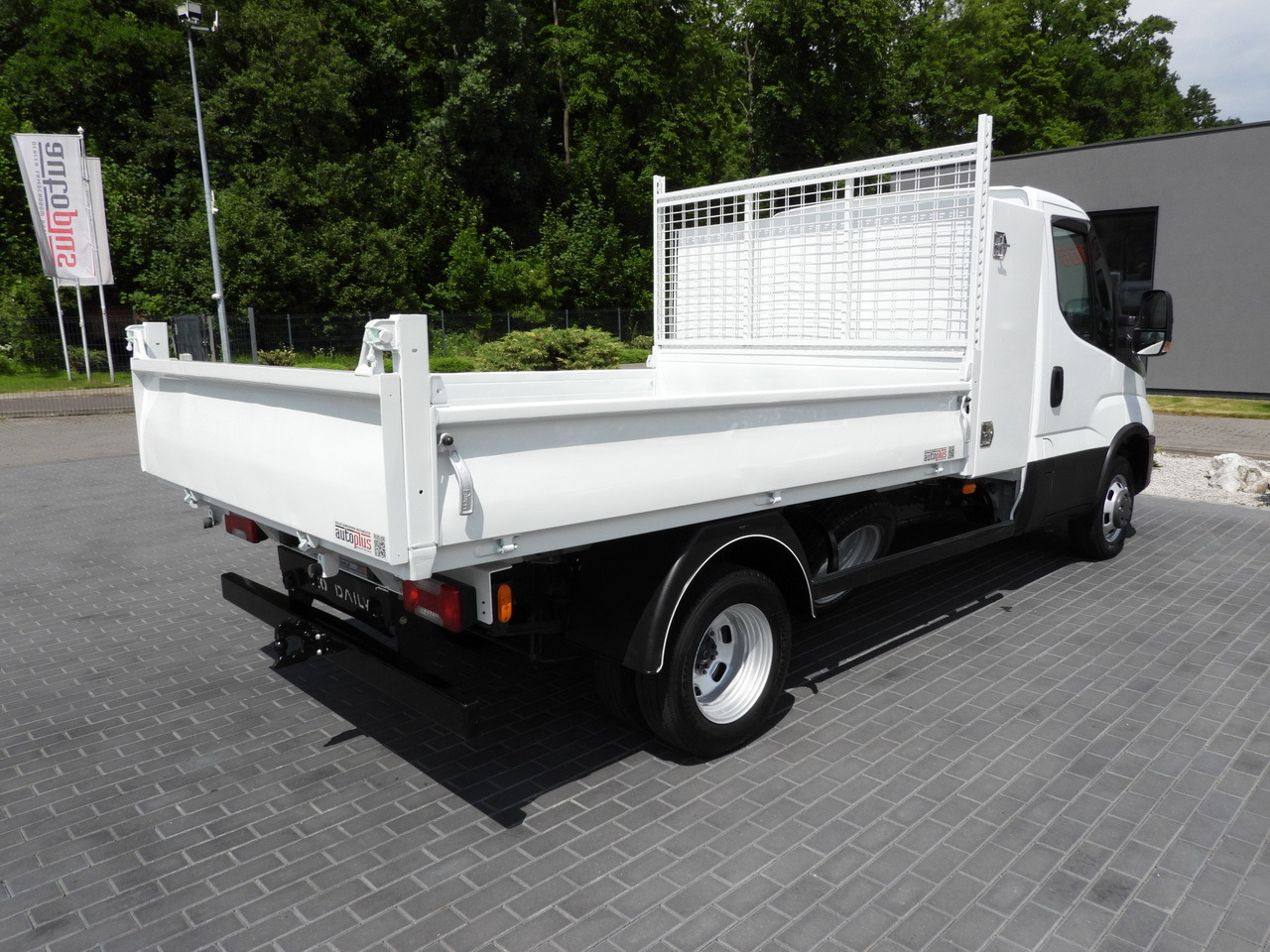 翻斗货车 IVECO DAILY 35C16 TIPPER CRUISE CONTROL TWIN WHEELS AIR CONDITIONING  160HP：图13