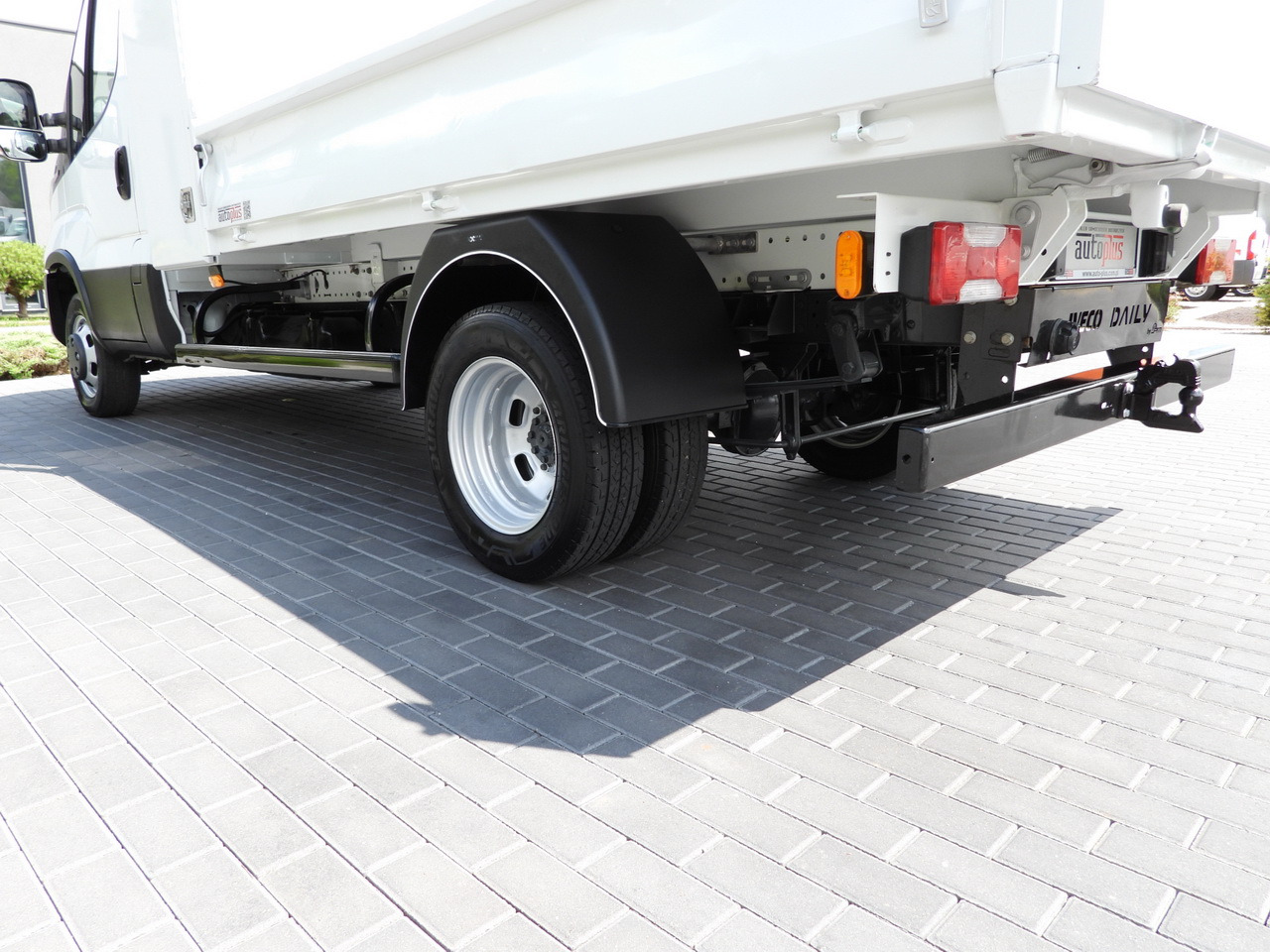 翻斗货车 IVECO DAILY 35C16 TIPPER CRUISE CONTROL TWIN WHEELS AIR CONDITIONING  160HP：图15