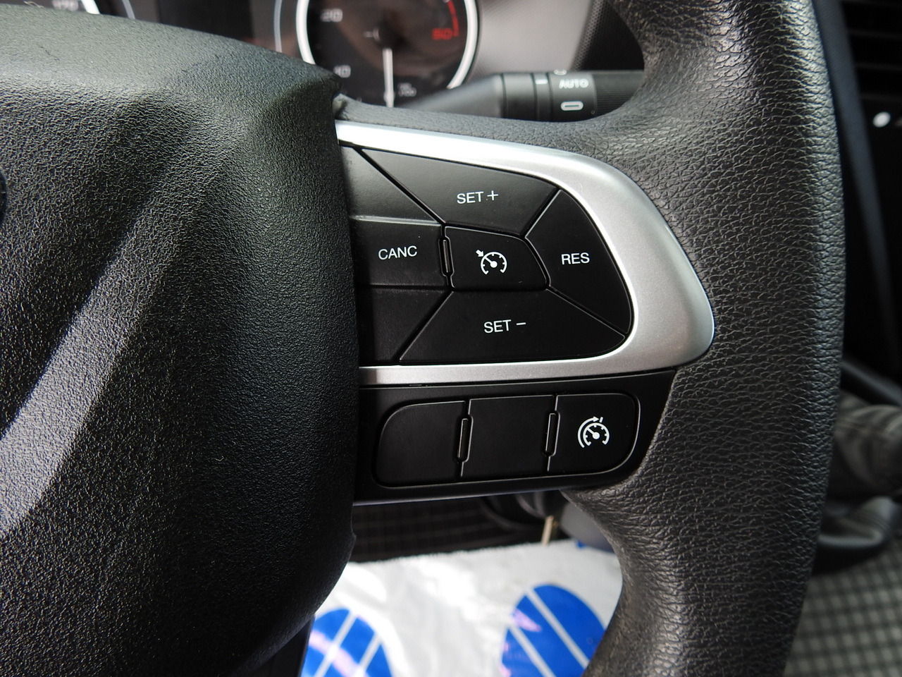 IVECO DAILY 35S14 8 PALLETS CRUISE CONTROL TWIN WHEELS AIR CONDITIONING 140HP 租赁 IVECO DAILY 35S14 8 PALLETS CRUISE CONTROL TWIN WHEELS AIR CONDITIONING 140HP:图27 IVECO DAILY 35S14 8 PALLETS CRUISE CONTROL TWIN WHEELS AIR CONDITIONING 140HP 租赁 IVECO DAILY 35S14 8 PALLETS CRUISE CONTROL TWIN WHEELS AIR CONDITIONING 140HP:图27