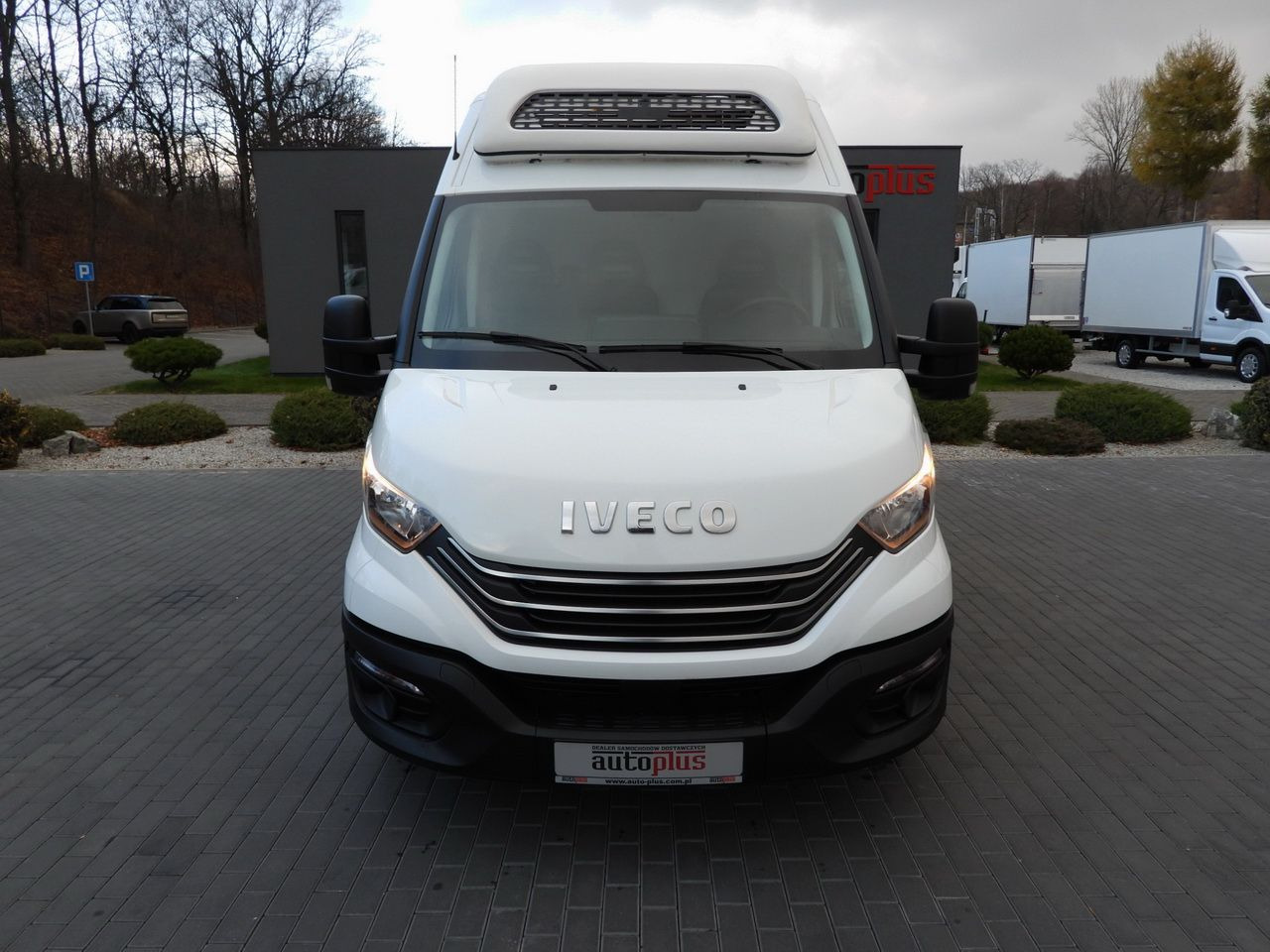 IVECO DAILY 35S14 REFRIGERATOR VAN 0*C POWER SUPPLY 230V NAVIGATION AUTOMATIC TRANSMISSION AIR CONDITIONING 140HP - 冷藏货车:图5 IVECO DAILY 35S14 REFRIGERATOR VAN 0*C POWER SUPPLY 230V NAVIGATION AUTOMATIC TRANSMISSION AIR CONDITIONING 140HP - 冷藏货车:图5