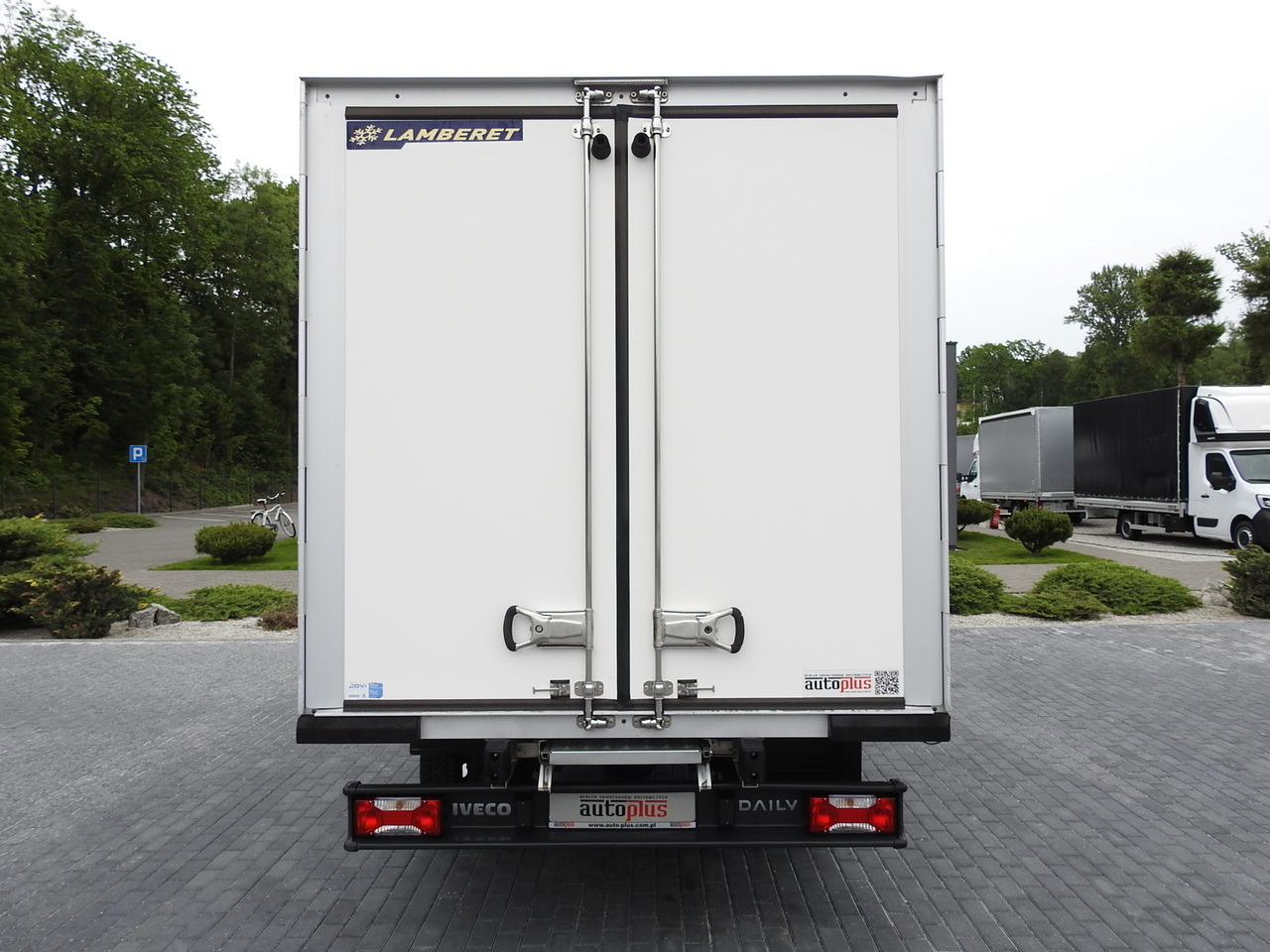 冷藏货车 IVECO DAILY 35S15 REGRIGERATOR BOX -12*C 8 PALLETS CRUISE CONTROL TWIN WHEELS AIR CONDITIONING  150HP：图10