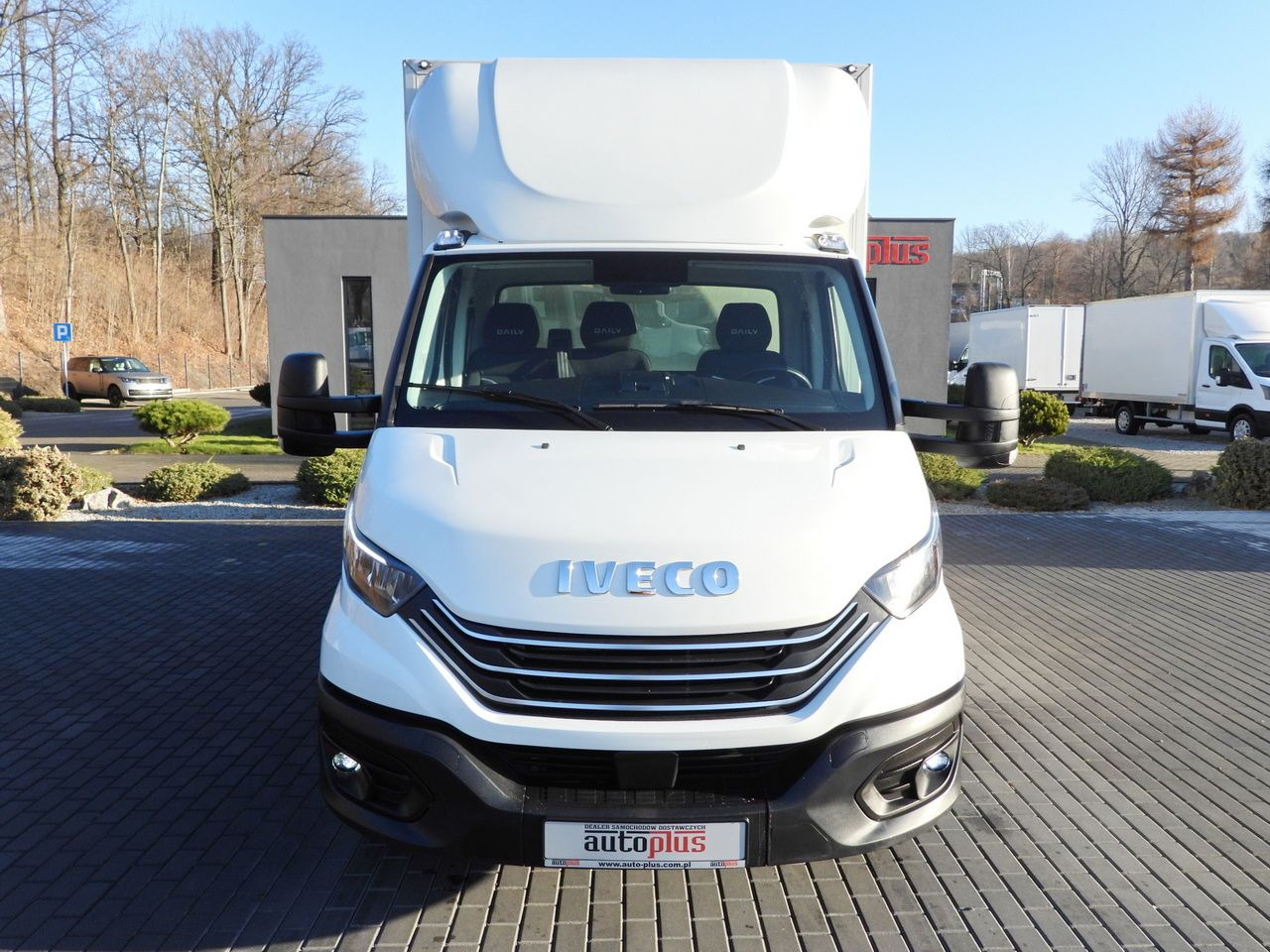 IVECO DAILY 35S16 LIFT 8 PALLETS CRUISE CONTROL LED LIGHTS AUTOMATIC TRANSMISSION HI-MATIC AIR CONDITIONING 160HP - 厢式货车:图5 IVECO DAILY 35S16 LIFT 8 PALLETS CRUISE CONTROL LED LIGHTS AUTOMATIC TRANSMISSION HI-MATIC AIR CONDITIONING 160HP - 厢式货车:图5