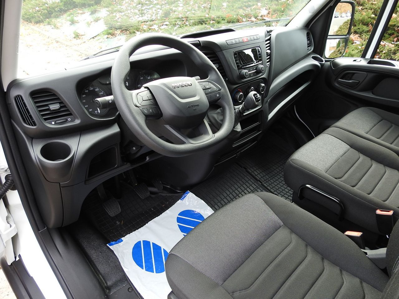 IVECO DAILY 35S16 NEW TARPAULIN LIFT 8 PALLETS CRUISE CONTROL AIR CONDITIONING 160HP - 侧帘货车:图2 IVECO DAILY 35S16 NEW TARPAULIN LIFT 8 PALLETS CRUISE CONTROL AIR CONDITIONING 160HP - 侧帘货车:图2