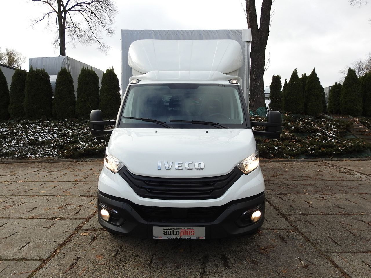 IVECO DAILY 35S16 NEW TARPAULIN LIFT 8 PALLETS CRUISE CONTROL AIR CONDITIONING 160HP - 侧帘货车:图5 IVECO DAILY 35S16 NEW TARPAULIN LIFT 8 PALLETS CRUISE CONTROL AIR CONDITIONING 160HP - 侧帘货车:图5